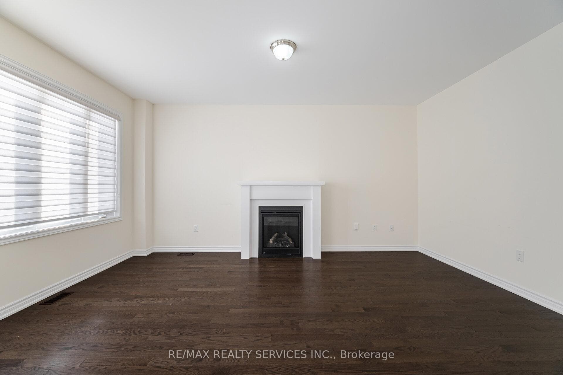 37 Royal Fern Crescent photo 8
