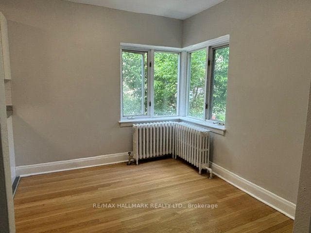 111 Oriole Parkway Unit 202 photo 5