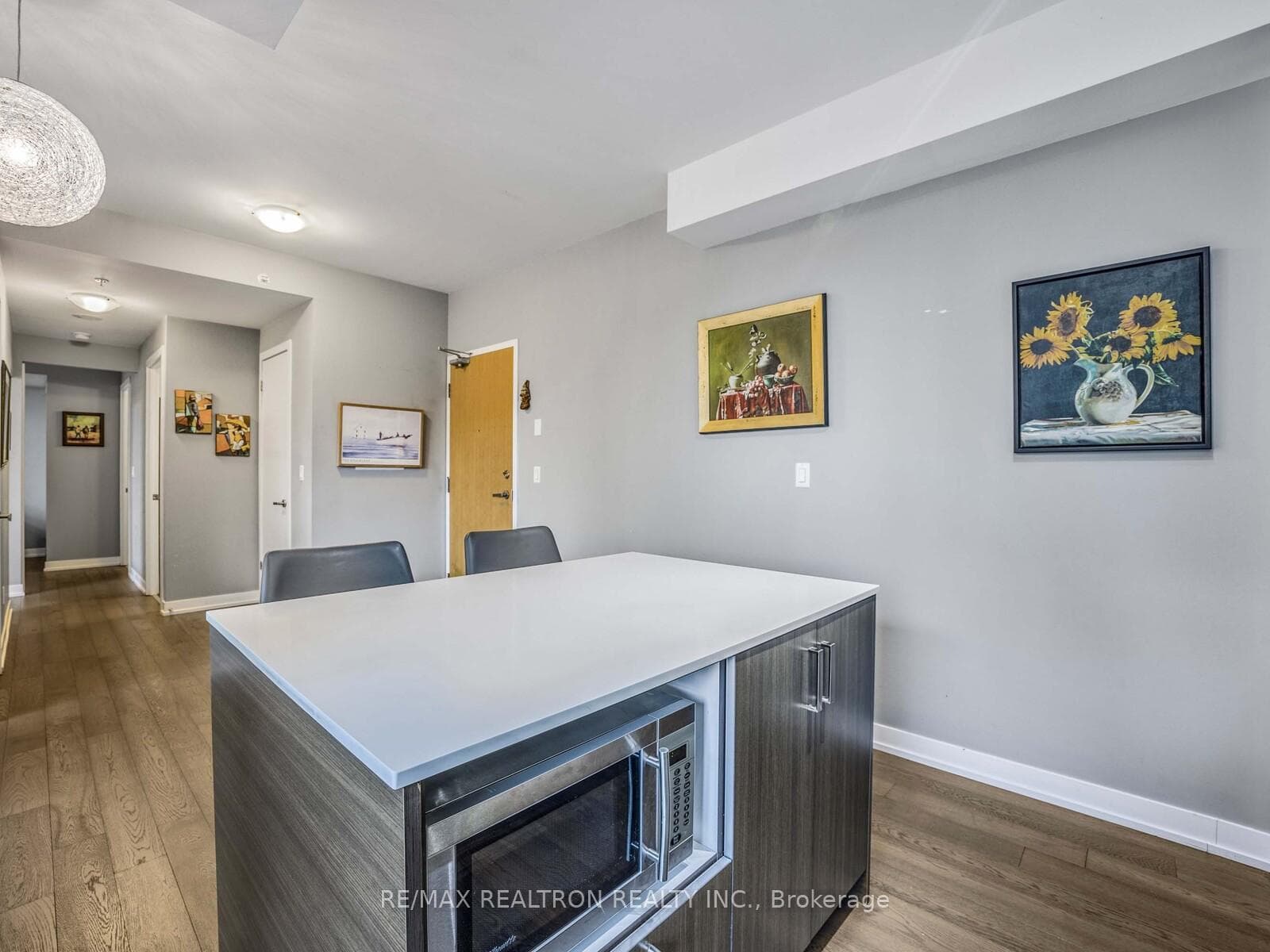 36 Howard Park Avenue Unit 202 photo 8