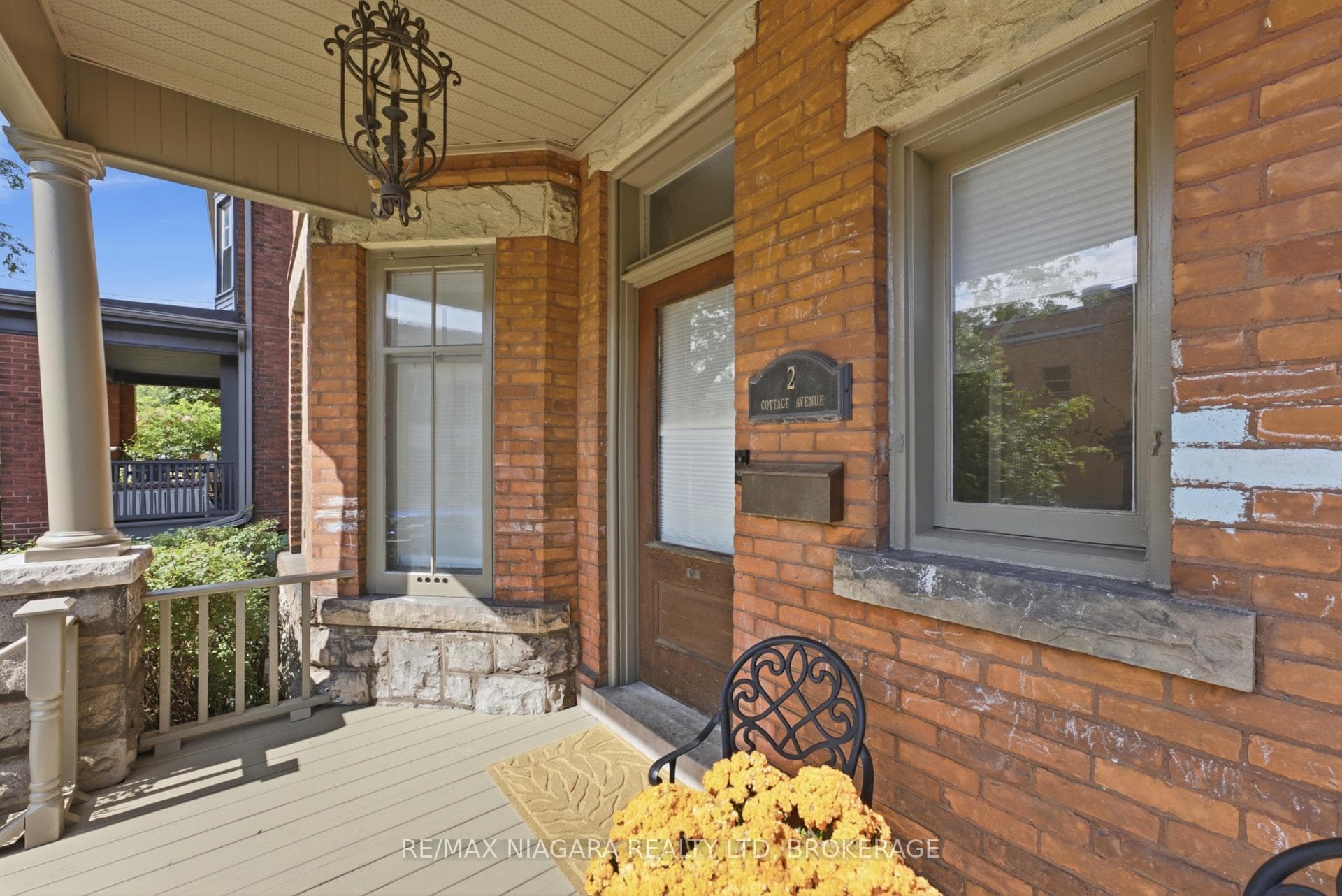 2 Cottage Avenue photo 3