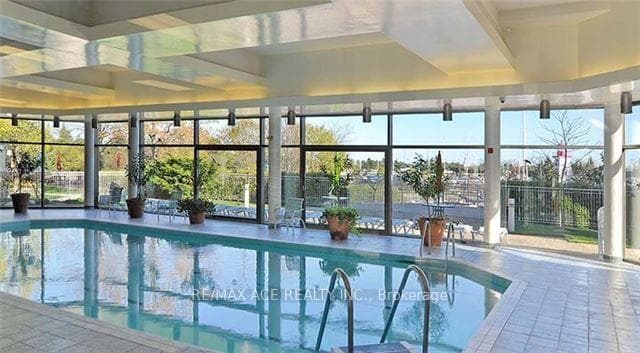 2261 Lake Shore Boulevard Unit 301 photo 17