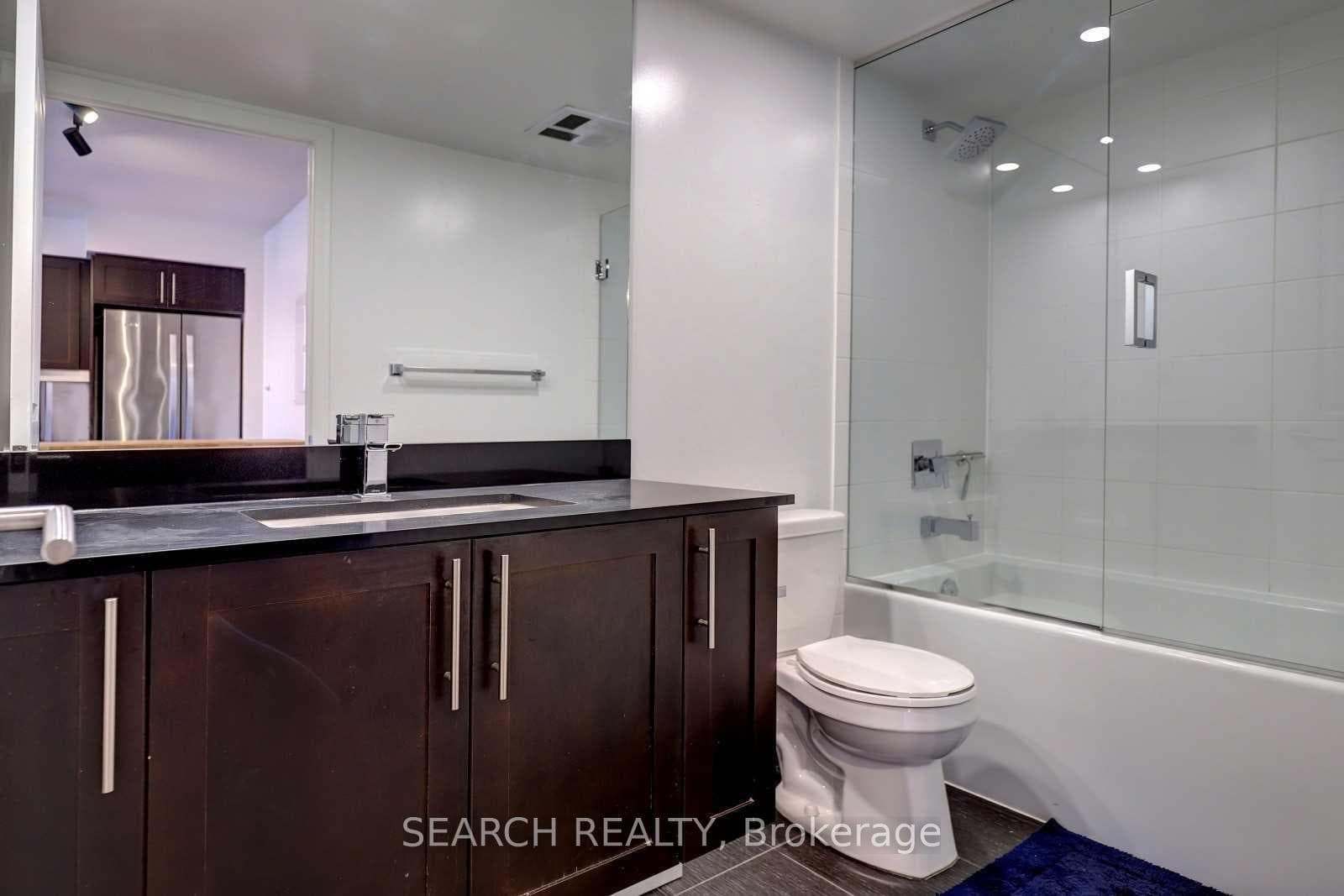 400 Adelaide Street Unit 2214 photo 19