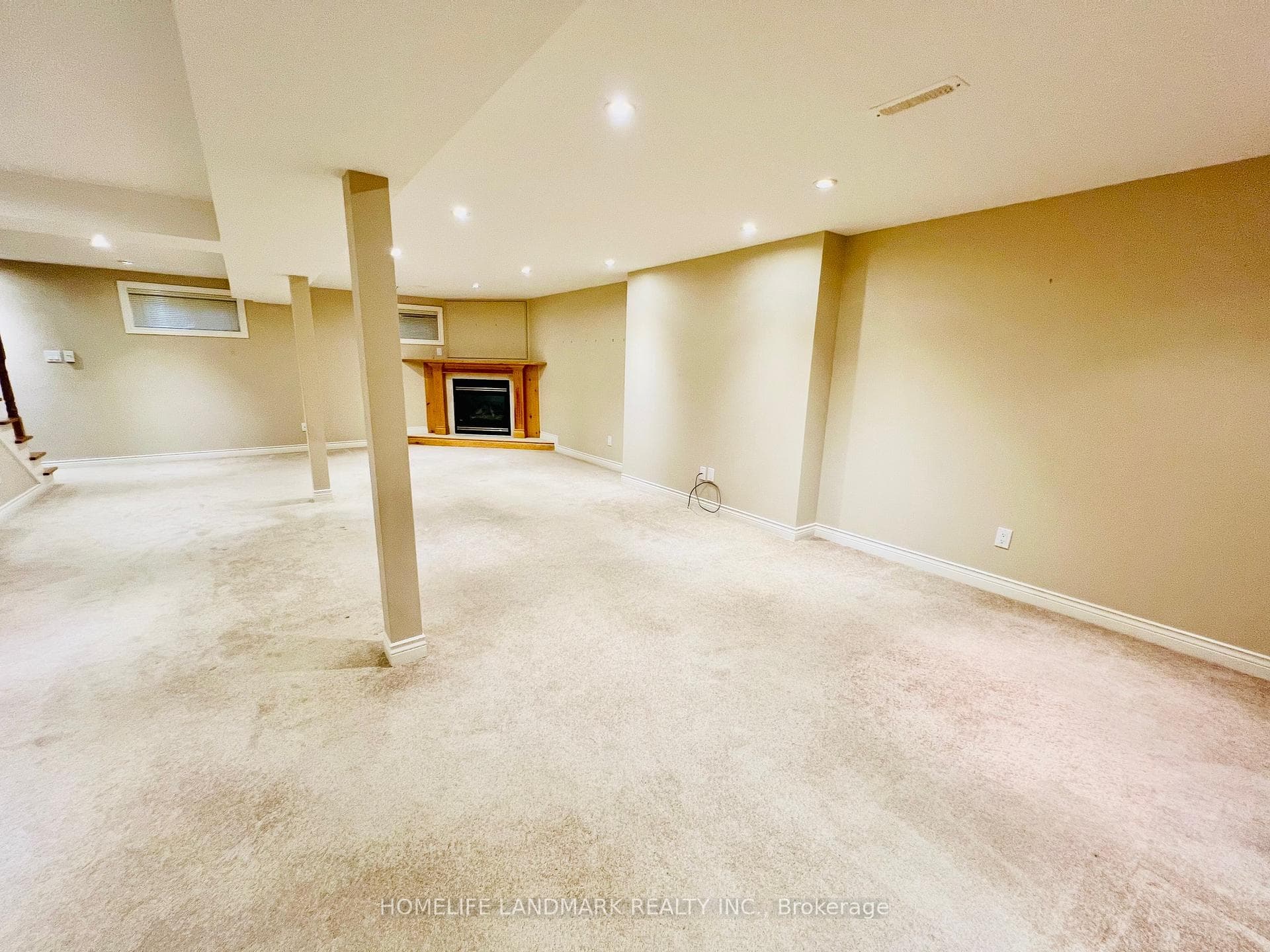 74 Devins Drive photo 16