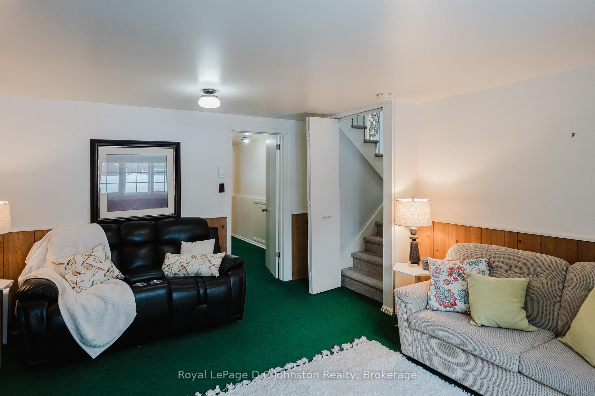652 Orchard Drive photo 23