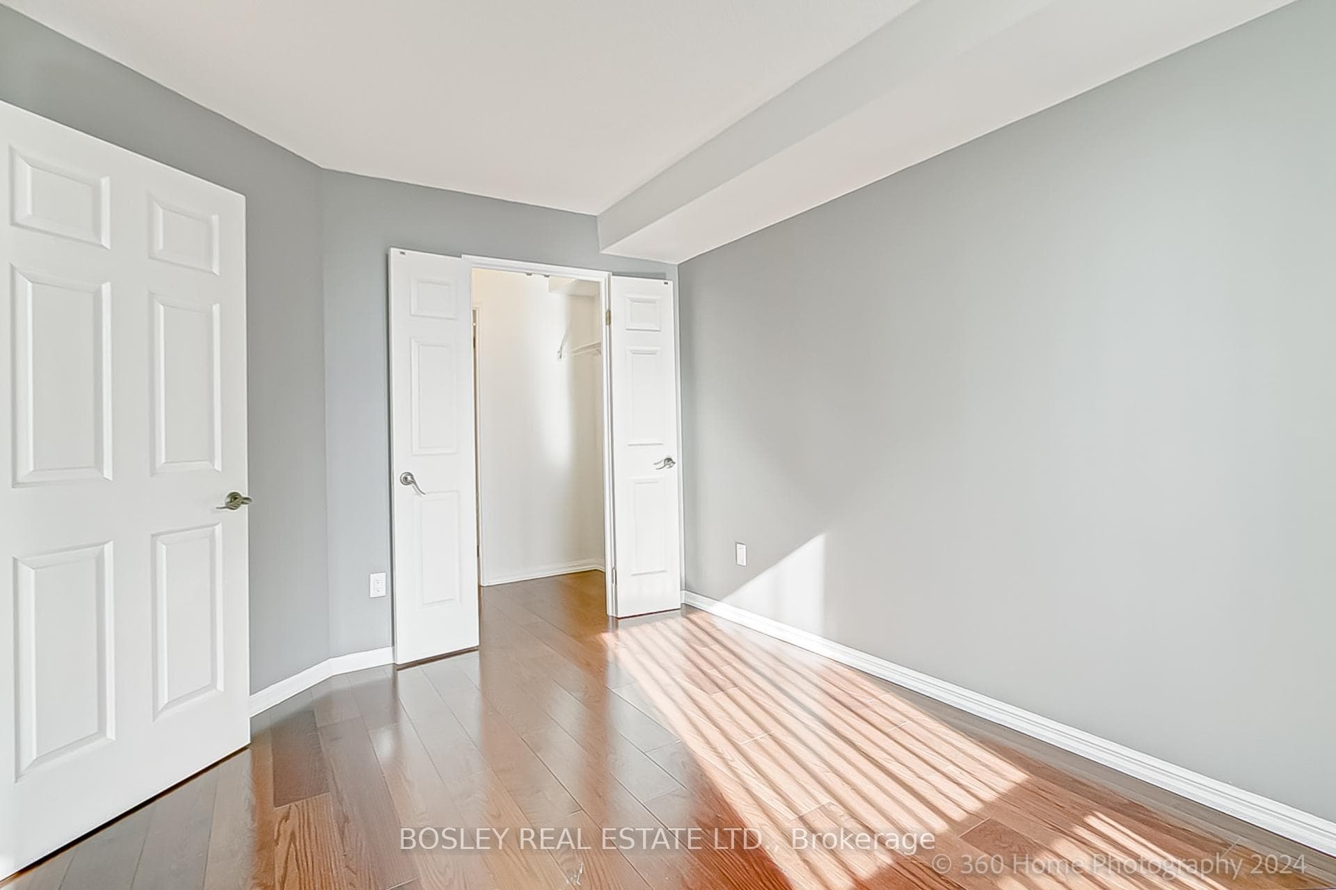 101 Subway Crescent Unit 1514 photo 17