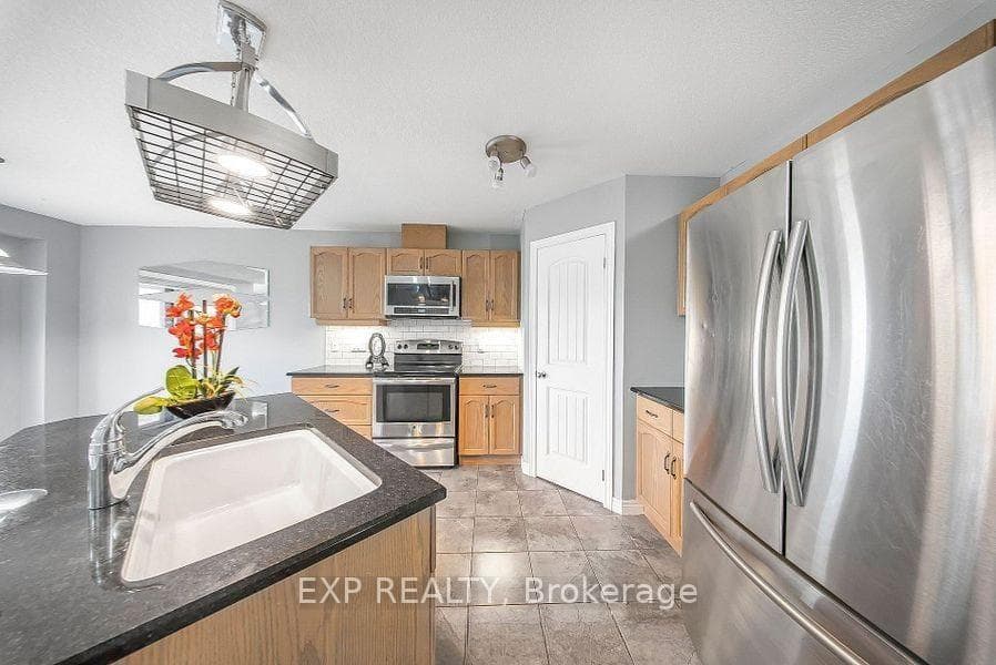 1441 Dunkirk Avenue photo 14