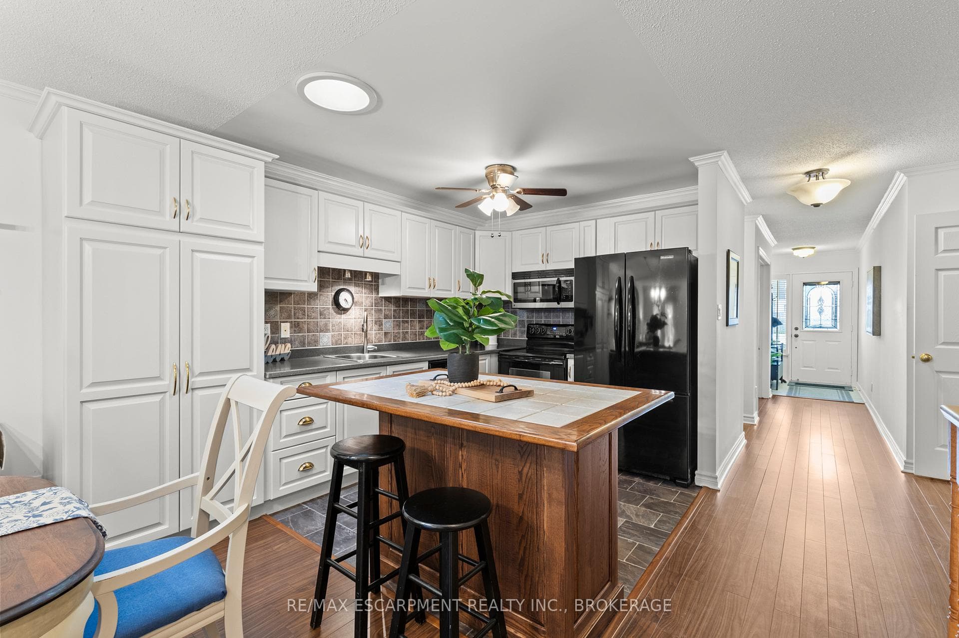 19 Bartlett Avenue Unit 10 photo 9