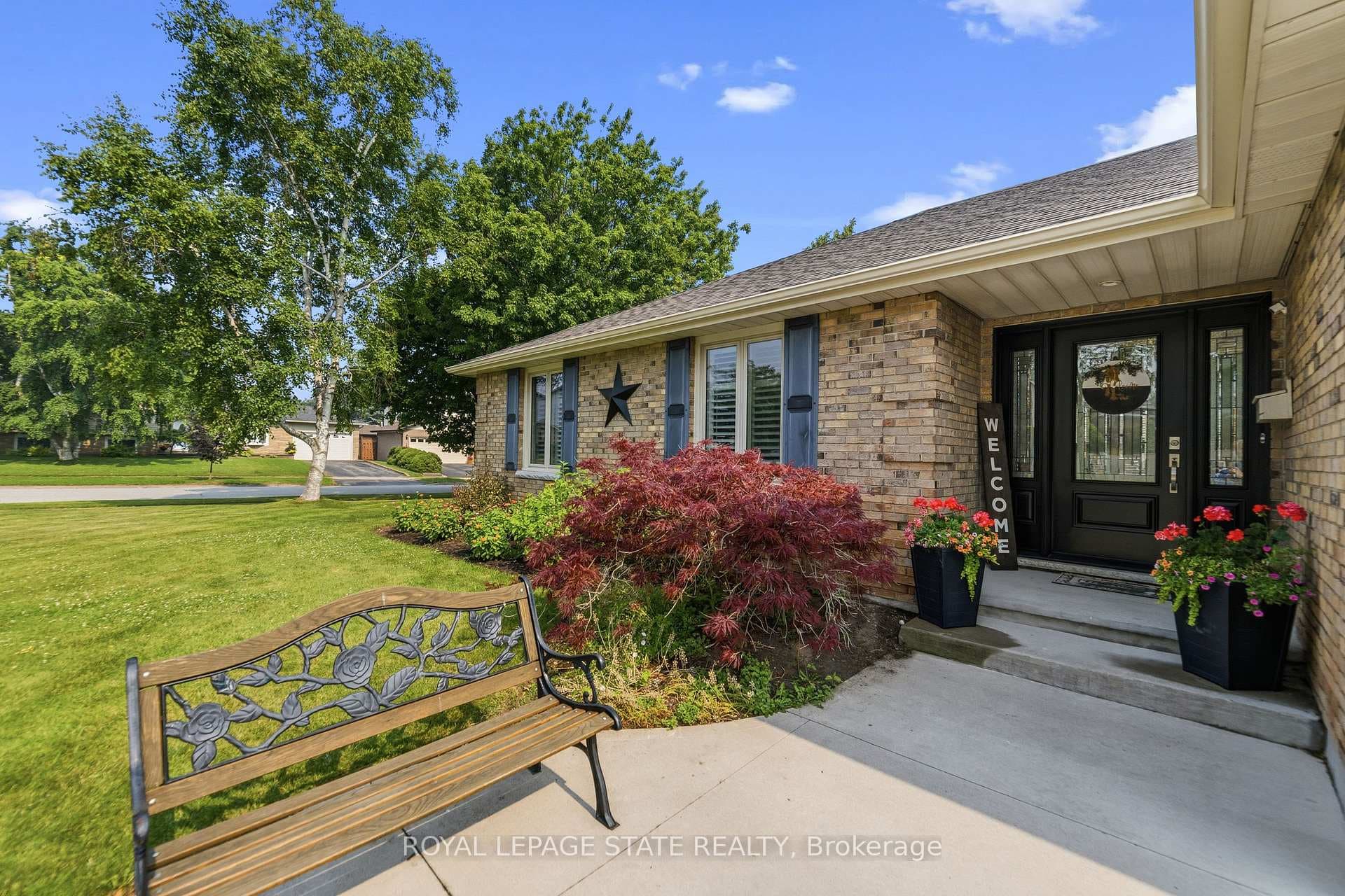 1 Banburry Crescent photo 2