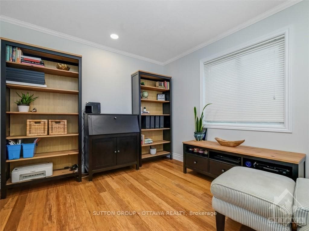 53 SADDLEHORN Crescent photo 14