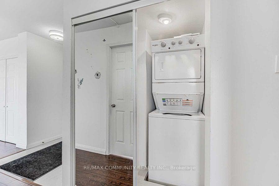 10 Stonehill Court Unit 1210 photo 24