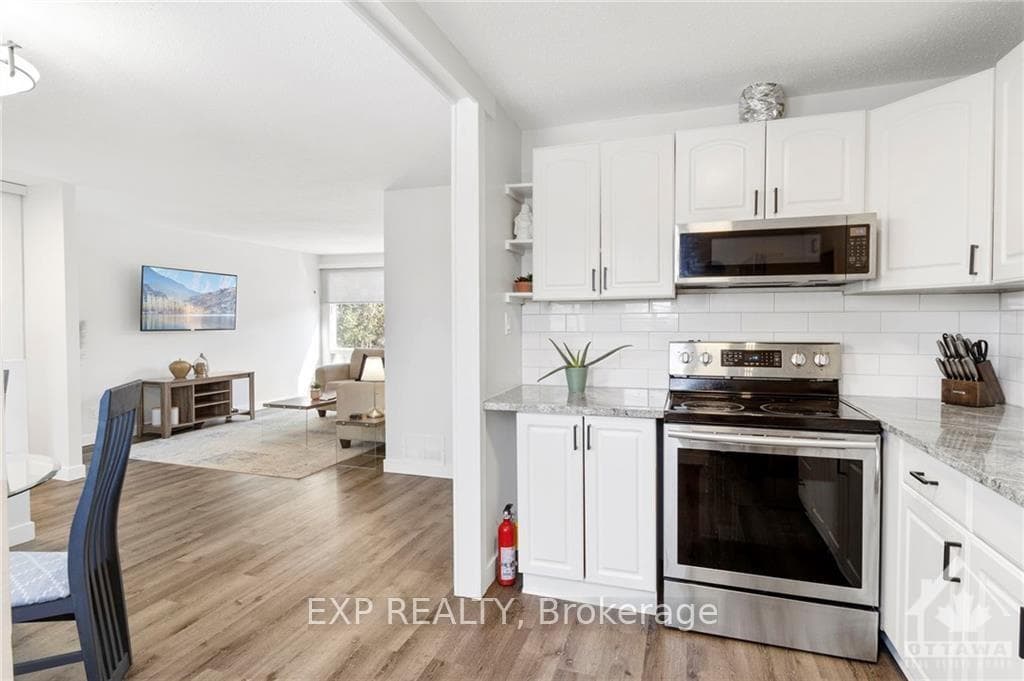170 ROTHESAY Drive photo 10