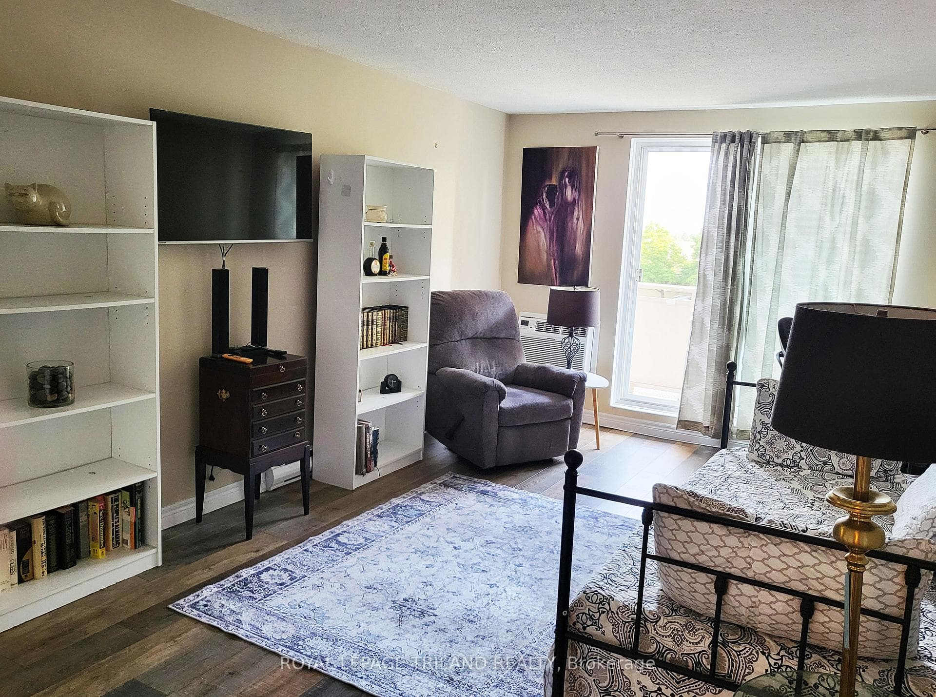 1104 Jalna Boulevard Unit 307 photo 5