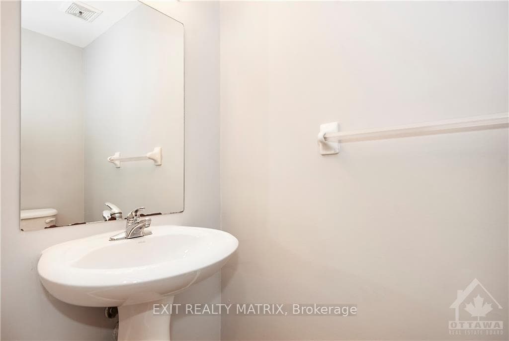 2988 Fairlea Crescent photo 14