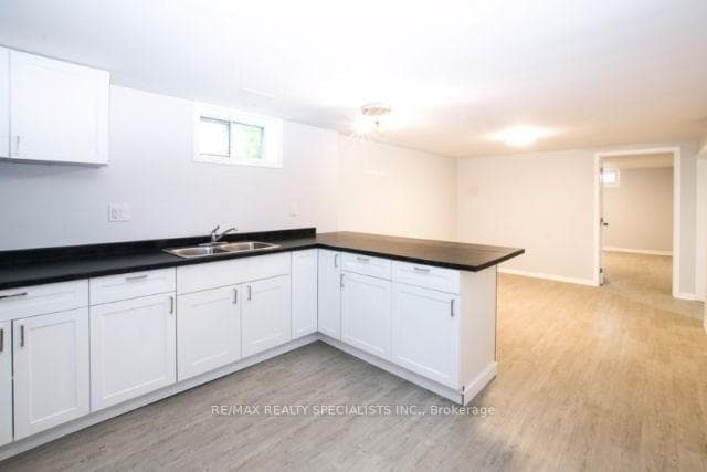 50 Shetland Crescent Unit Bsmt photo 2