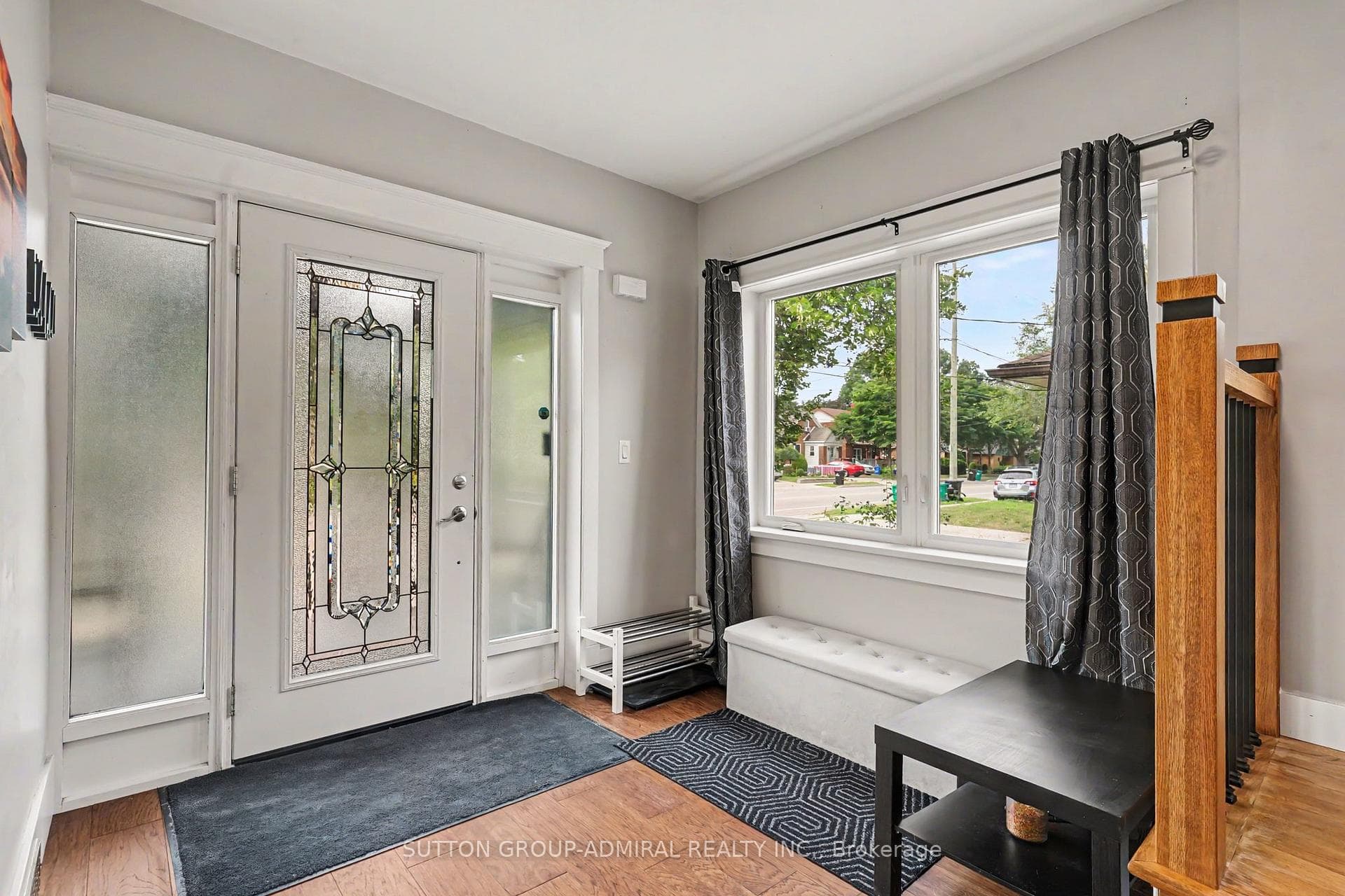 406 Stirling Avenue photo 3