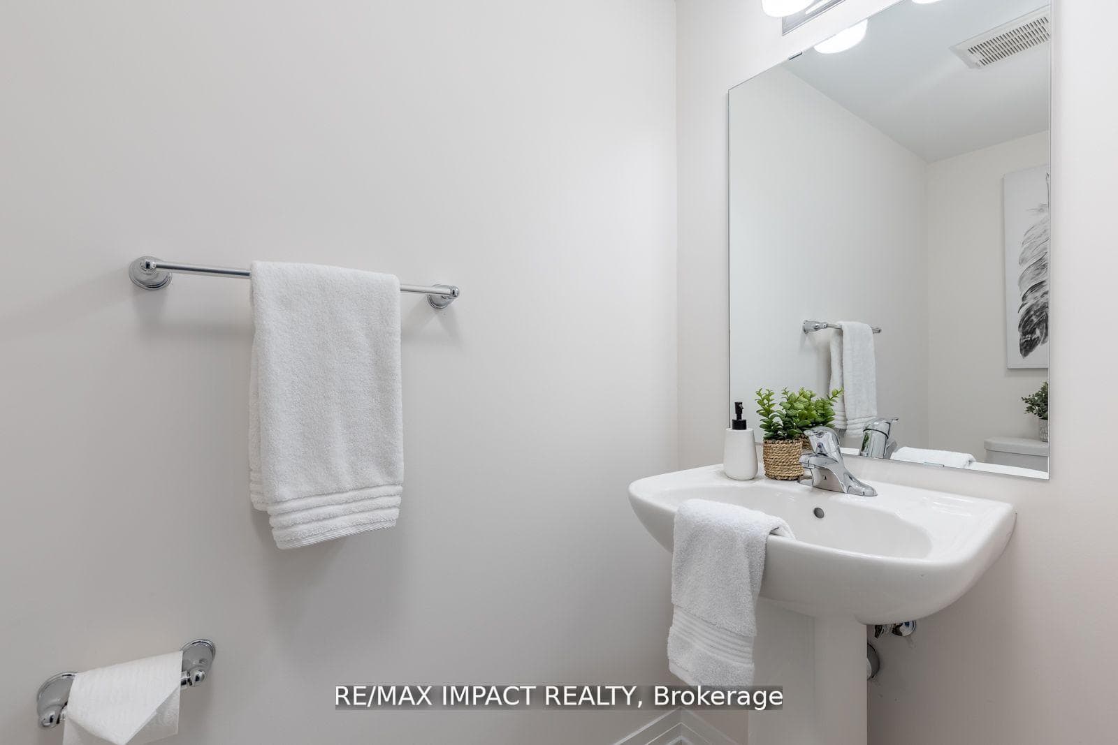 106 Ambereen Place photo 8
