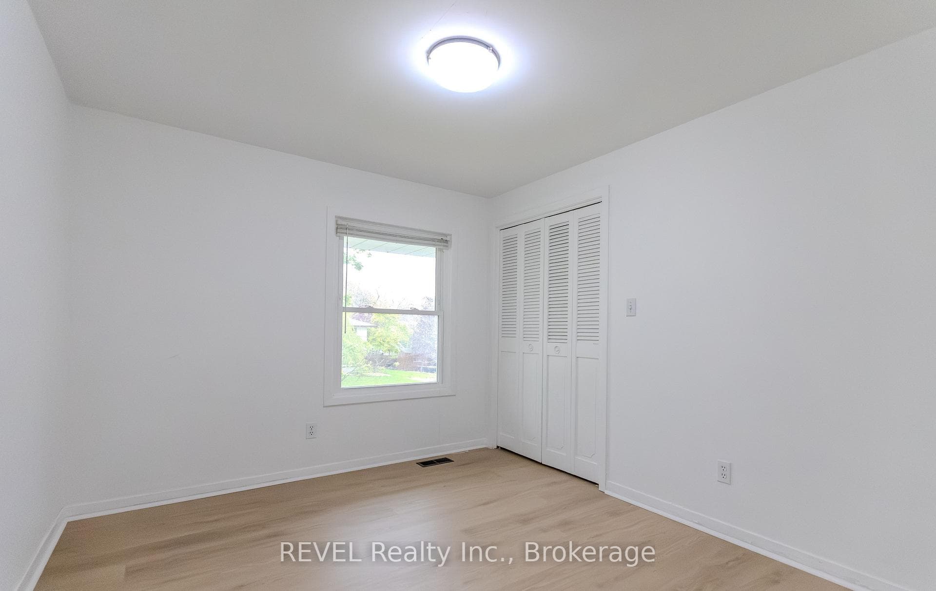 19 Woodington Crescent photo 14