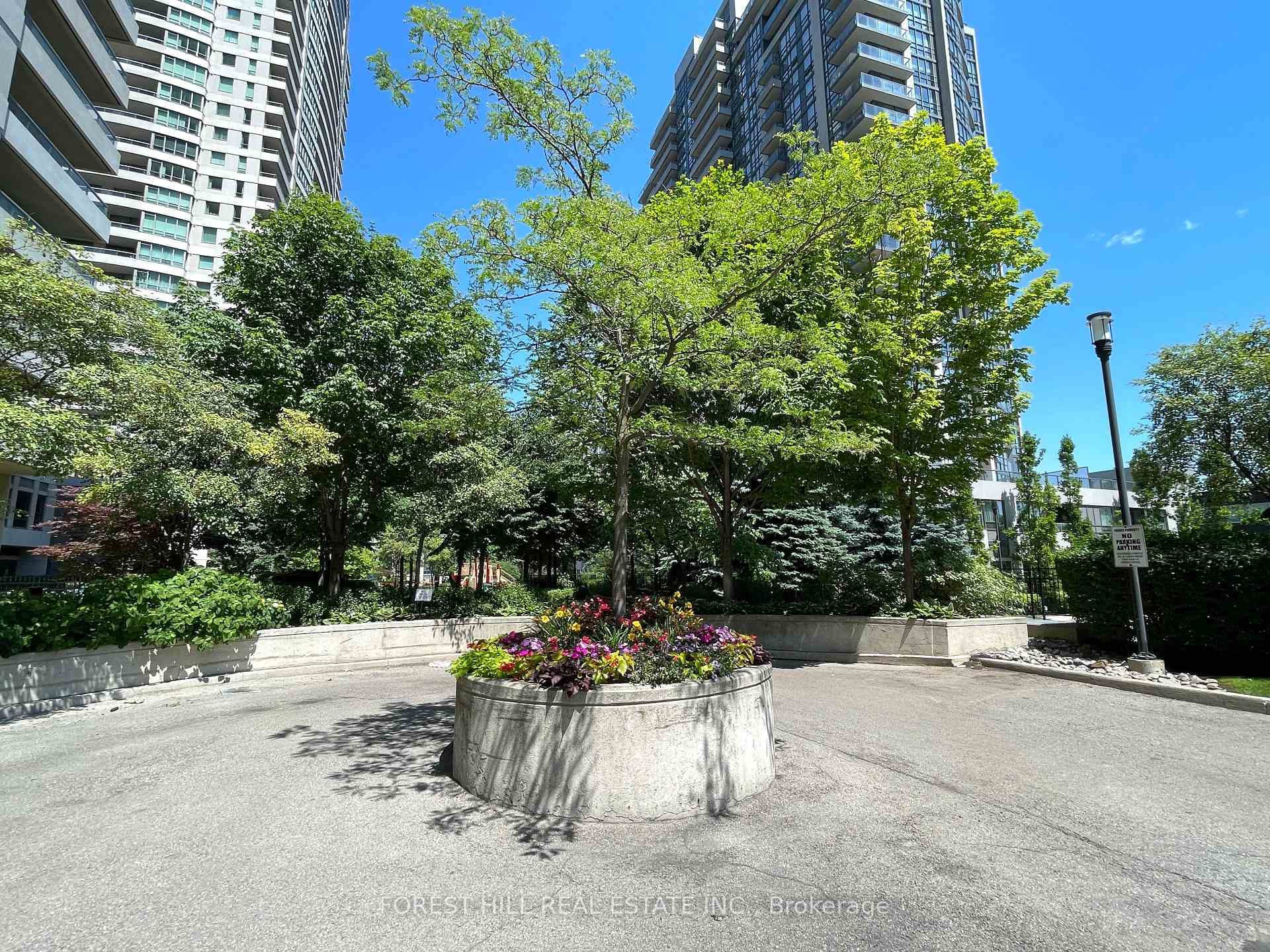 18 Spring Garden Avenue Unit 2901 photo 3