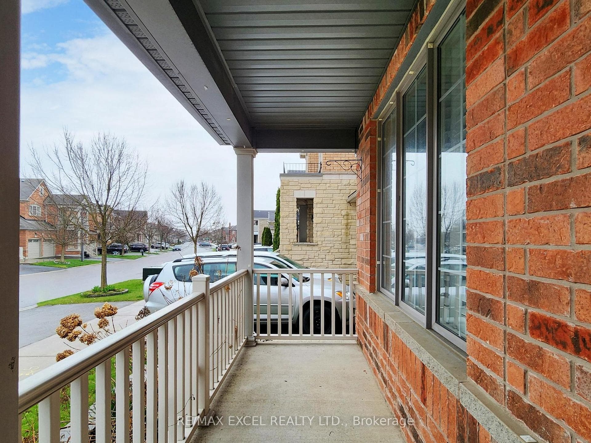 18 Arbour Drive photo 3