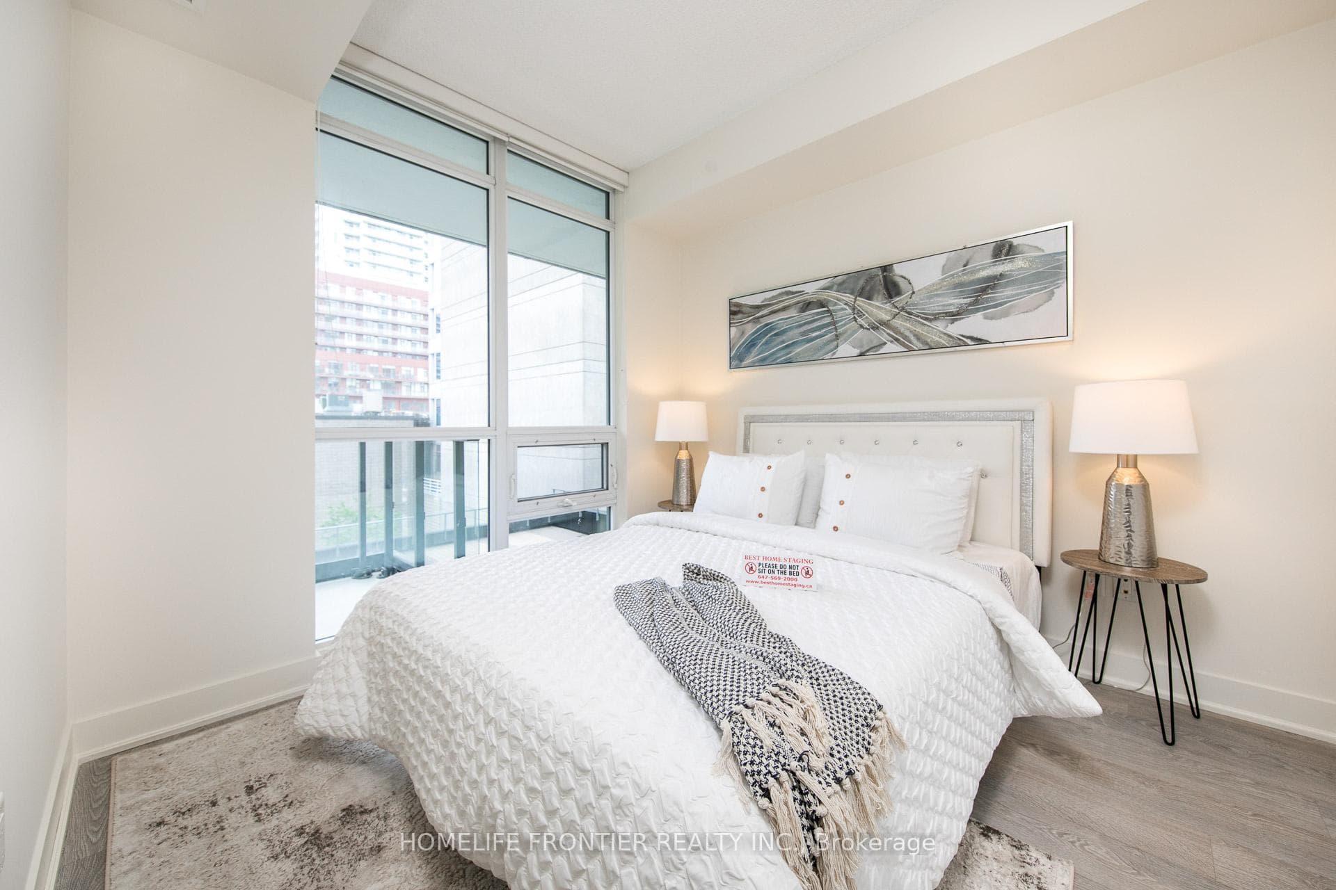 30 Roehampton Avenue Unit 412 photo 8