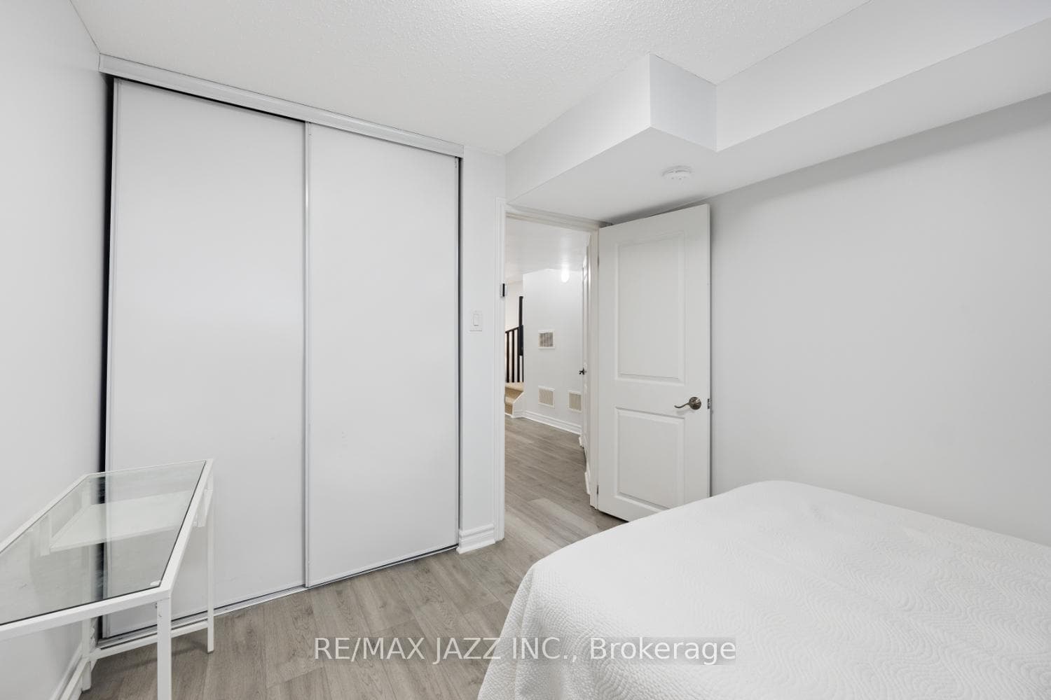 2 Mcbride Avenue photo 29