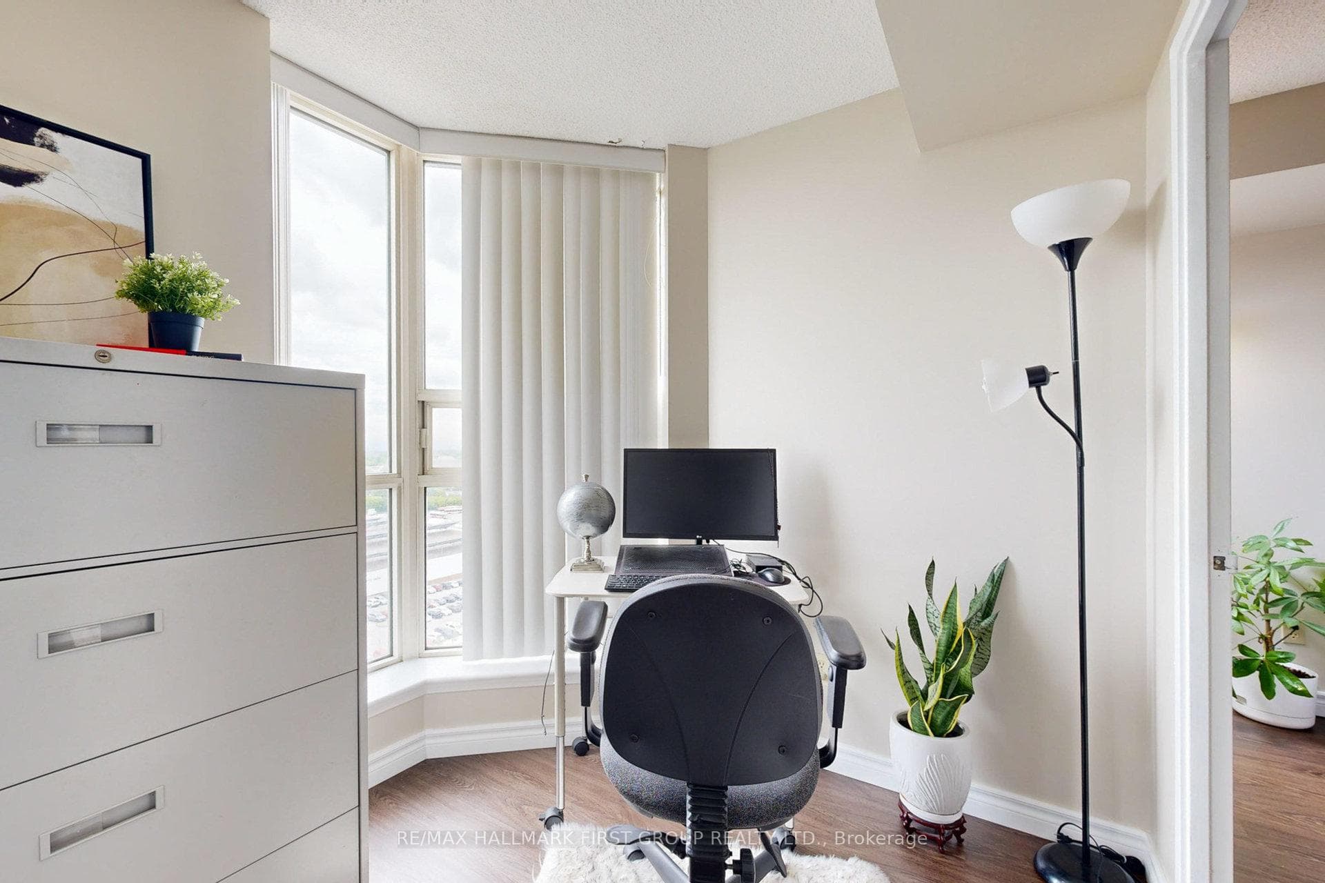 2466 Eglinton Avenue Unit 1504 photo 21