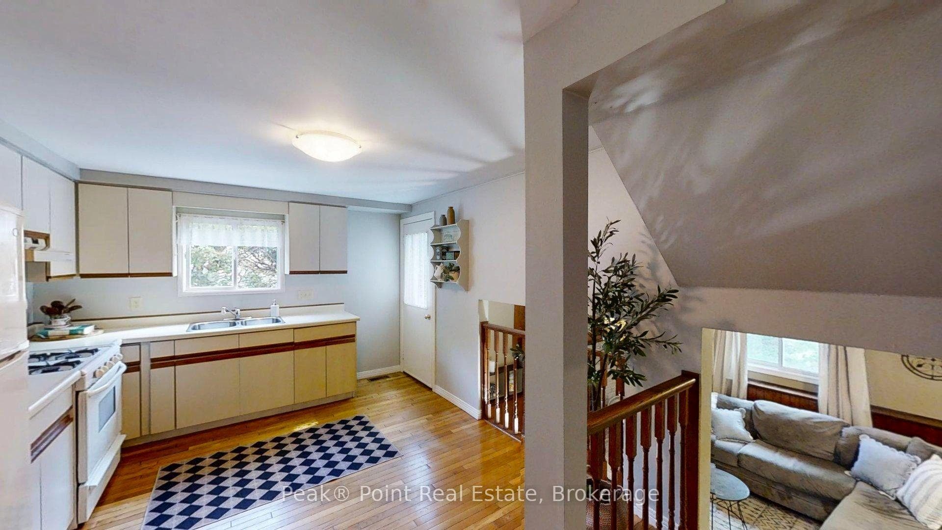 2105 8th Avenue photo 25