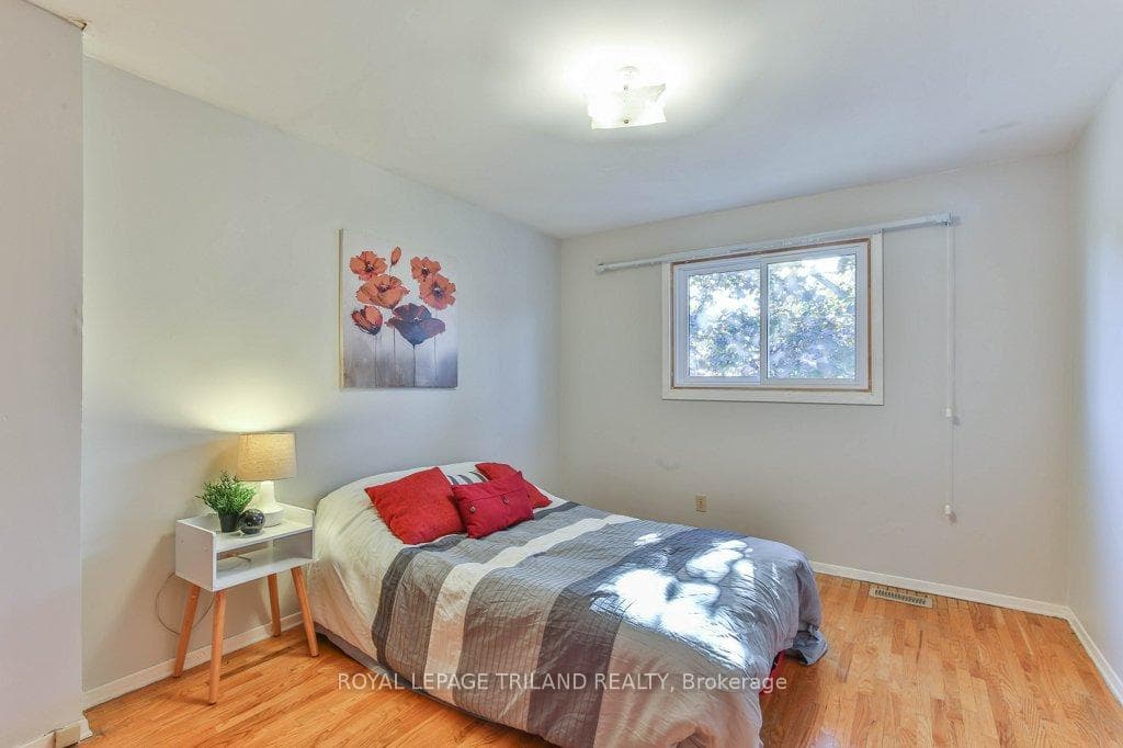 206 ADMIRAL Drive photo 27
