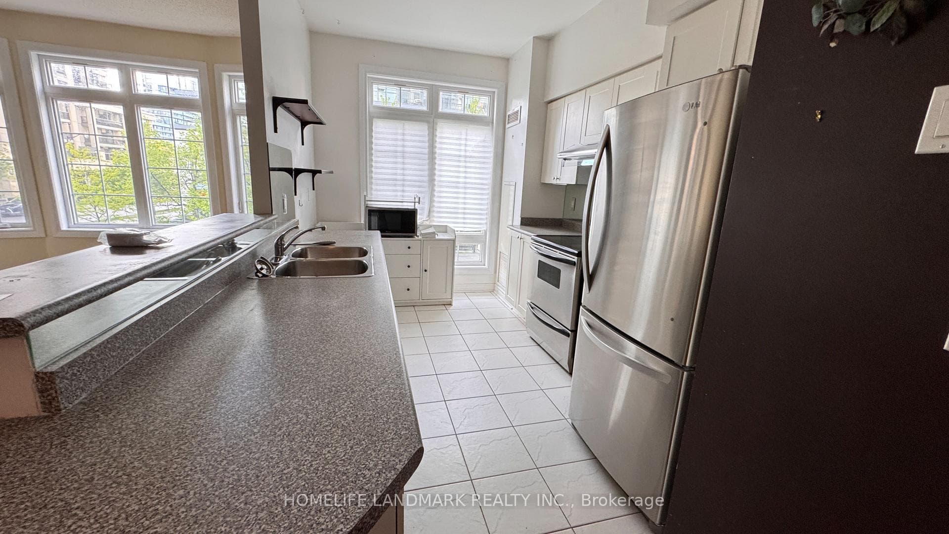 38 Kenaston Gardens Unit Gv202 photo 6