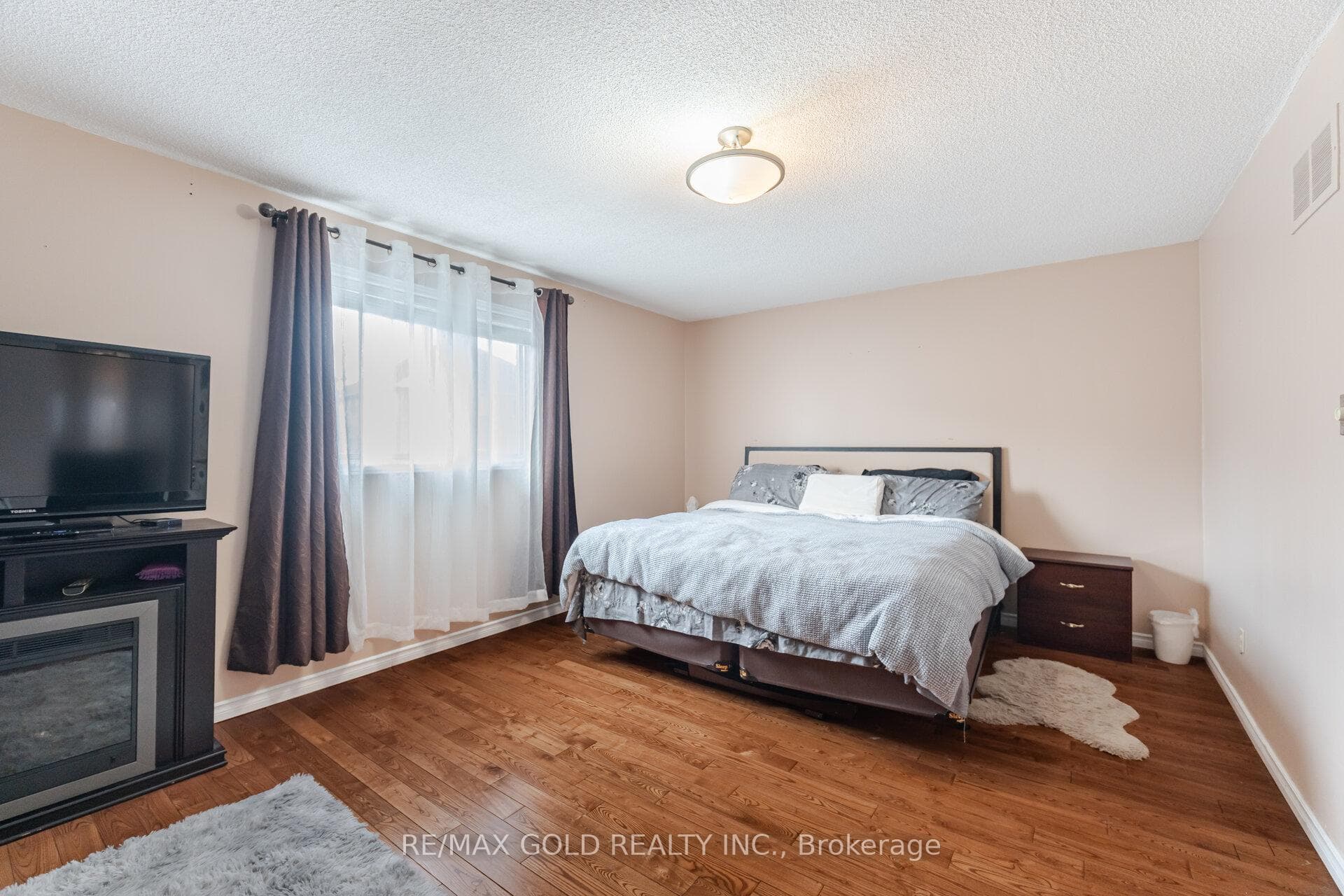 5284 Longhouse Crescent photo 10