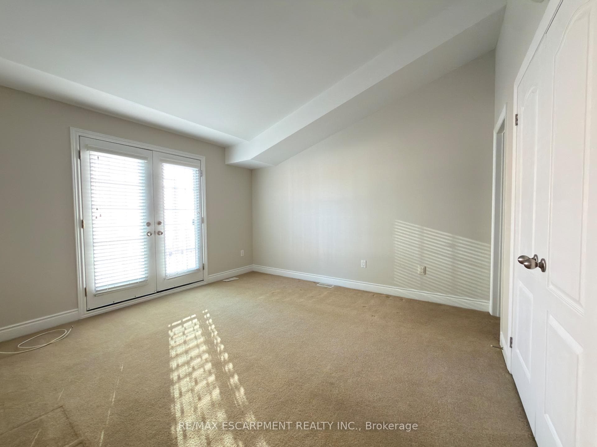 Bedroom with Balcony & Ensuite