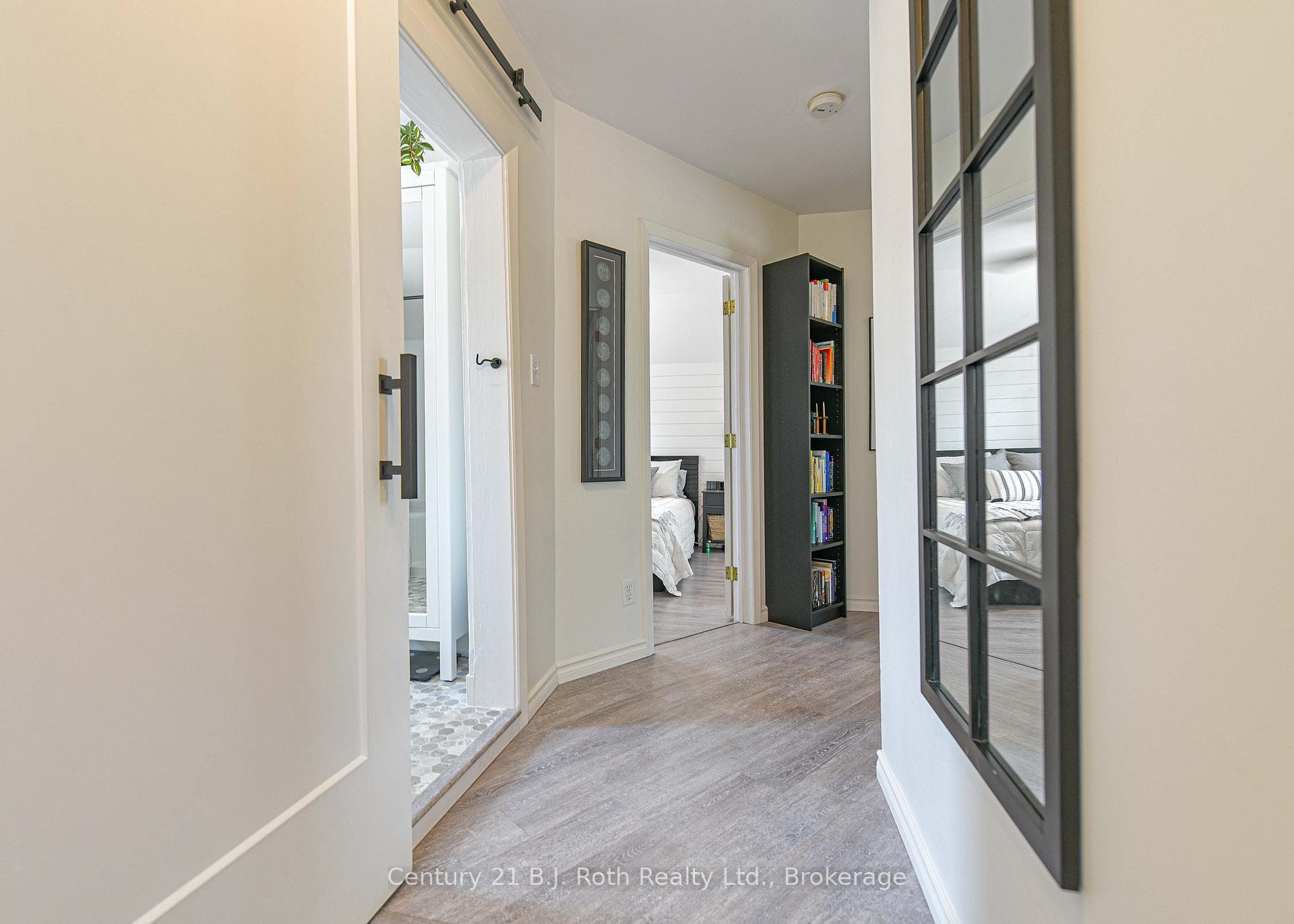 293 Nottawasaga Street photo 24
