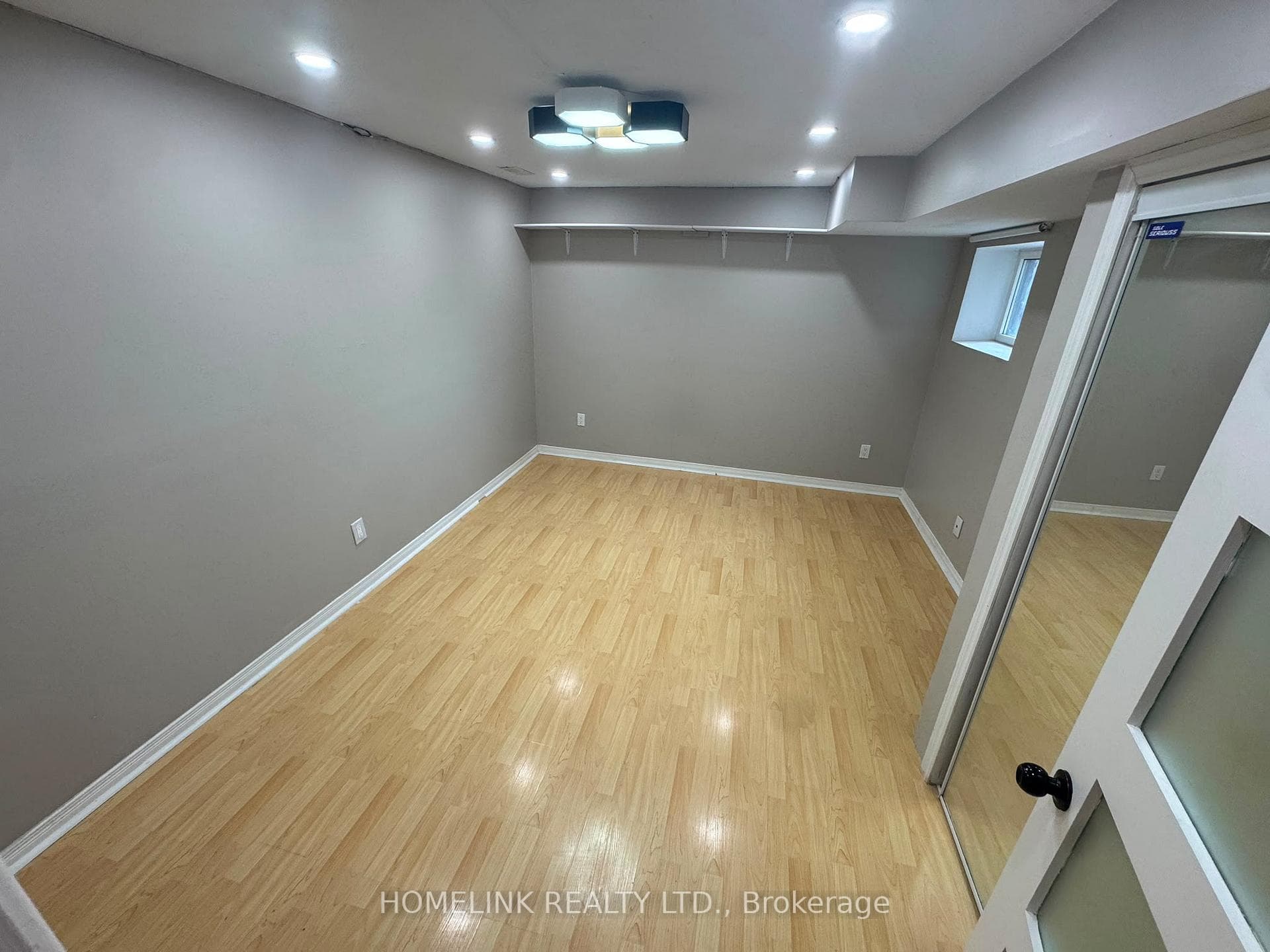 1115 Silverfox Court photo 18