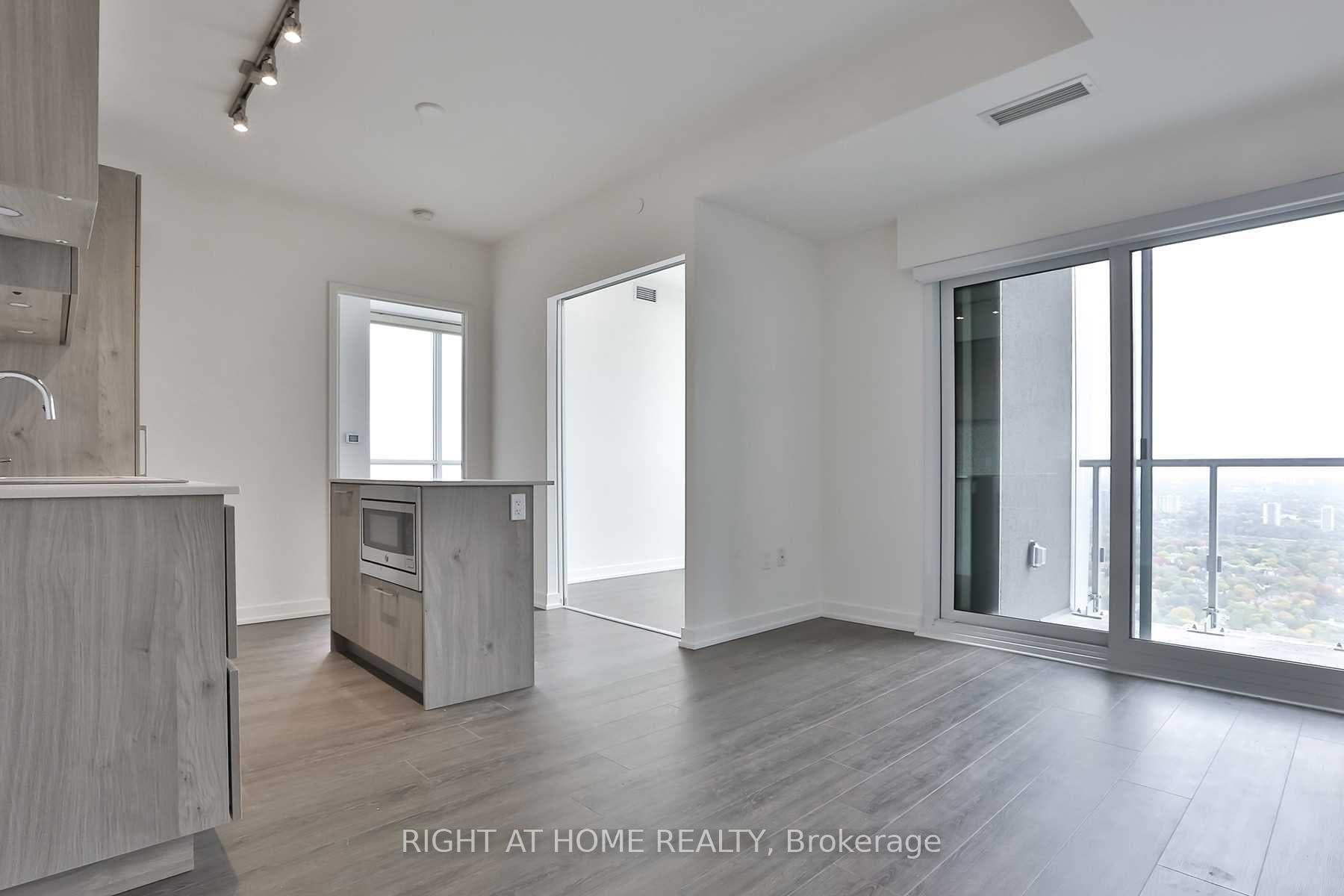 1 Yorkville Avenue Unit 4908 photo 4