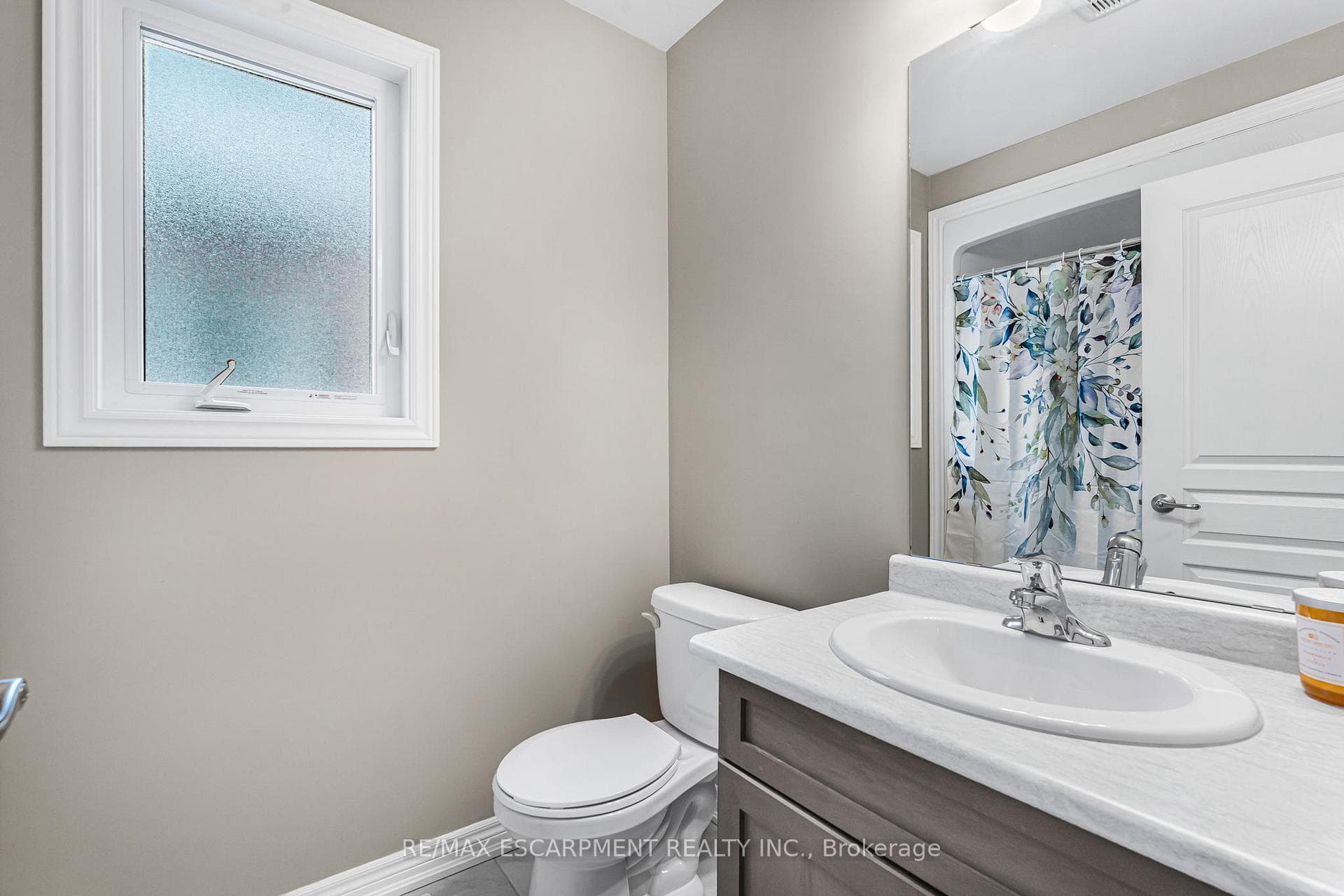111 Heron Street photo 21