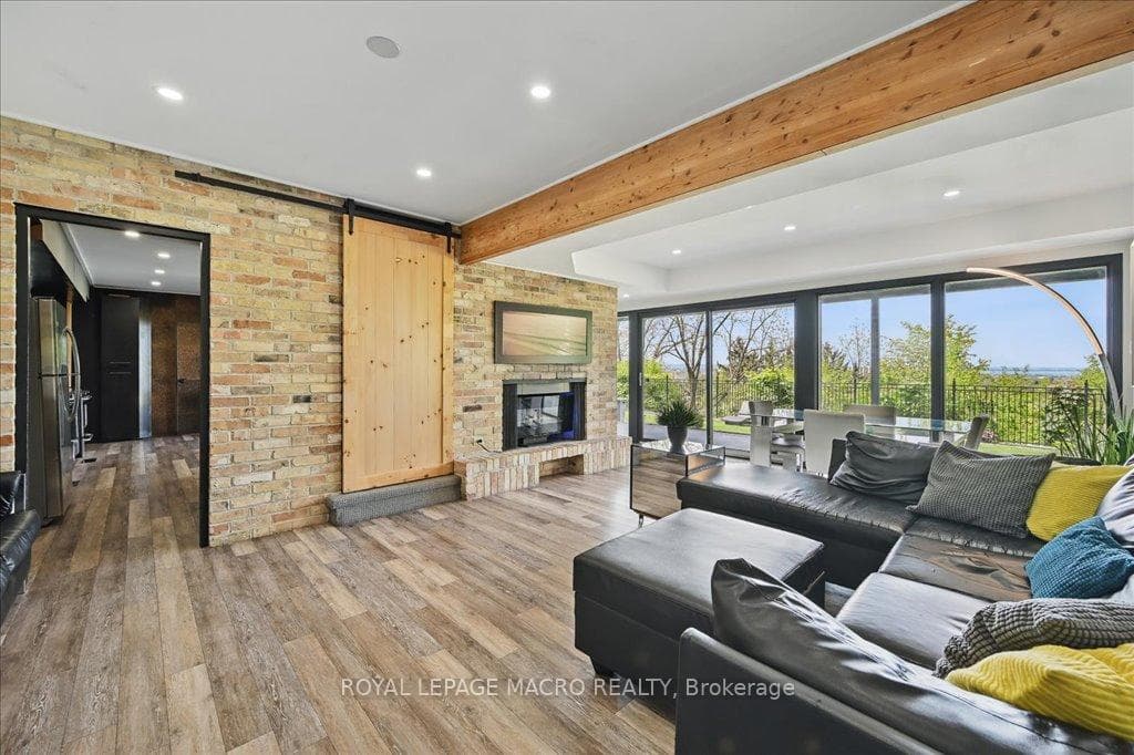 33 Leslie Drive photo 25