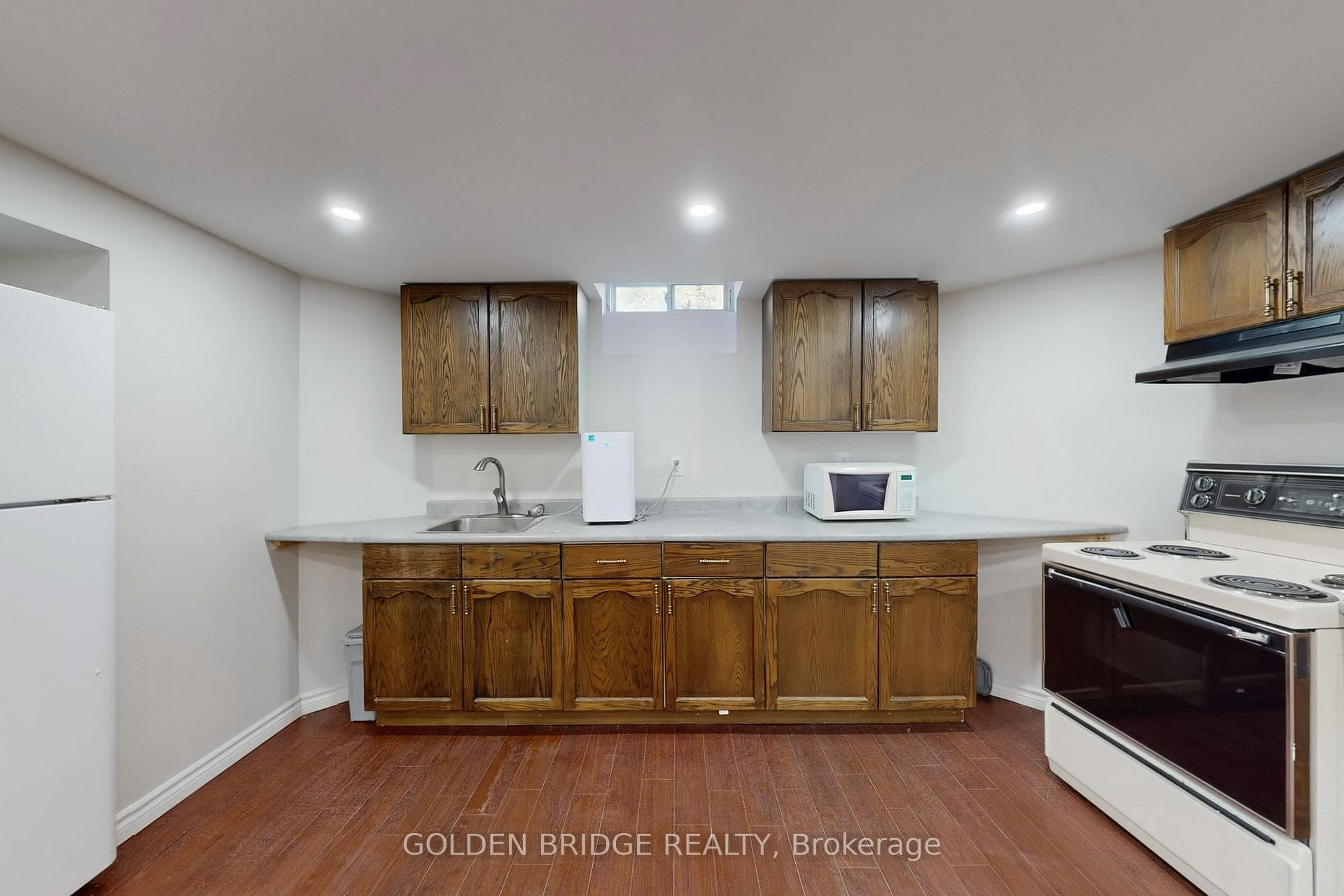 158 Worthington Avenue photo 38