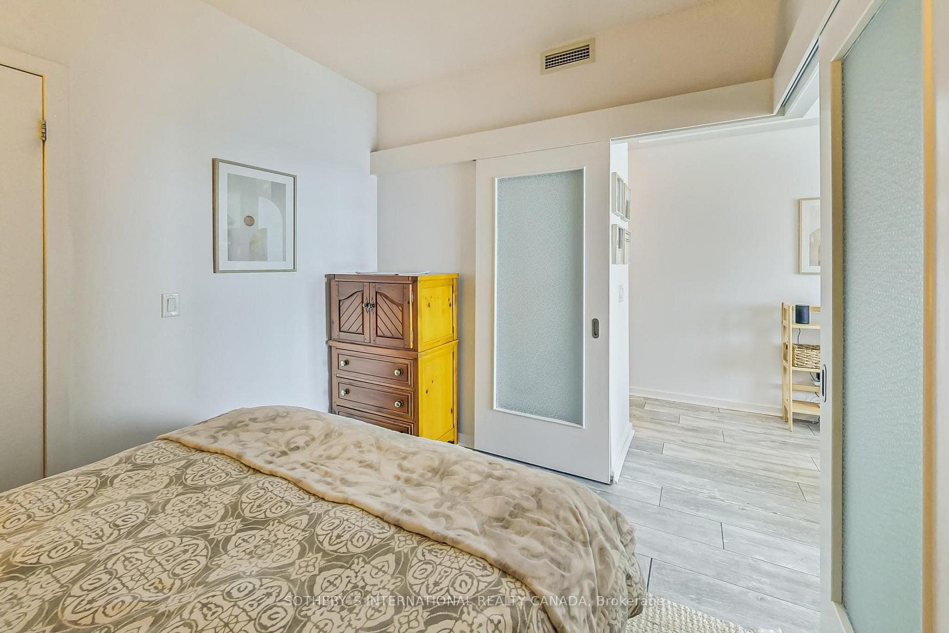 208 Queens Quay Unit 2308 photo 16