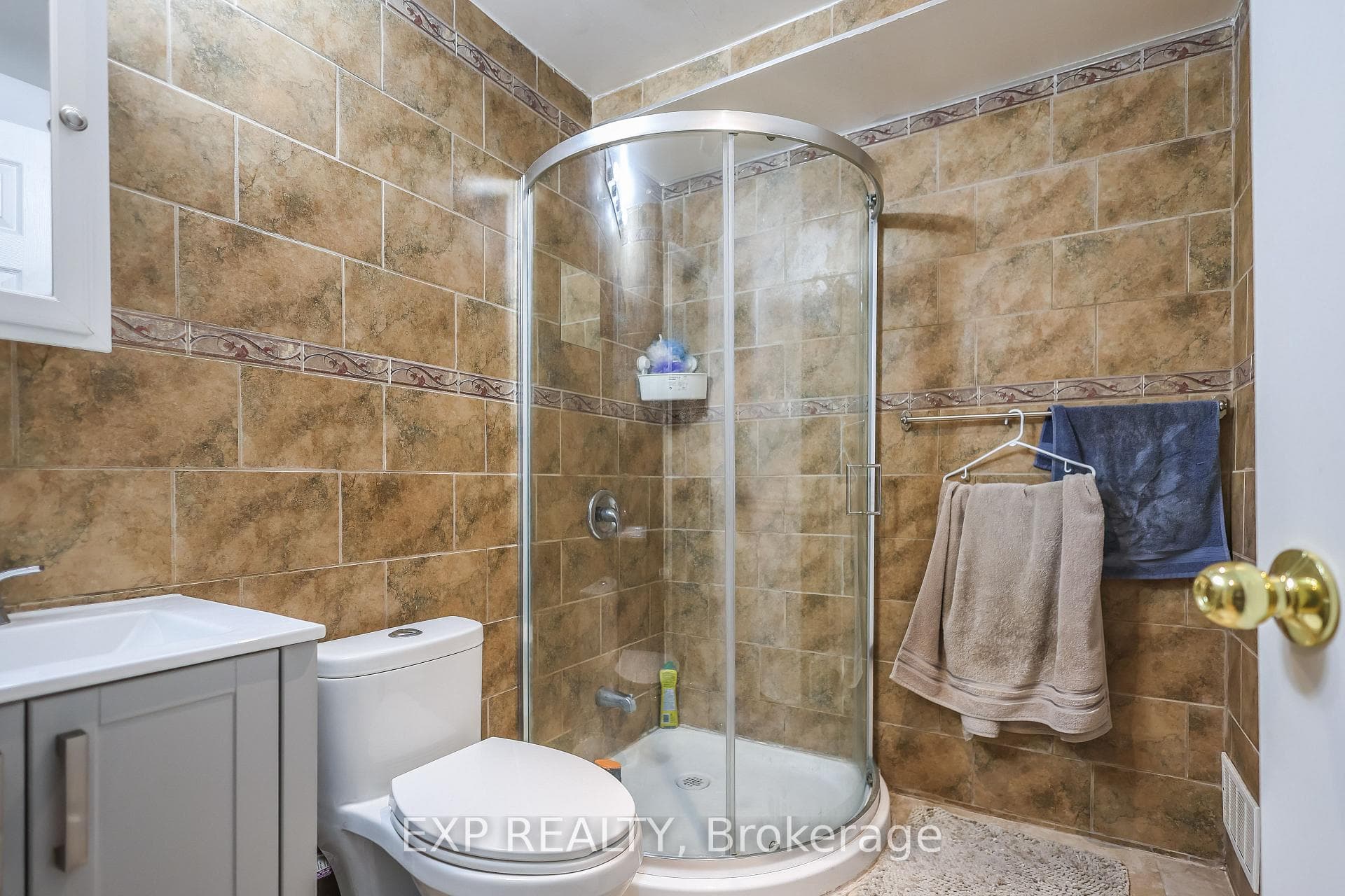 70 Massena Drive photo 28