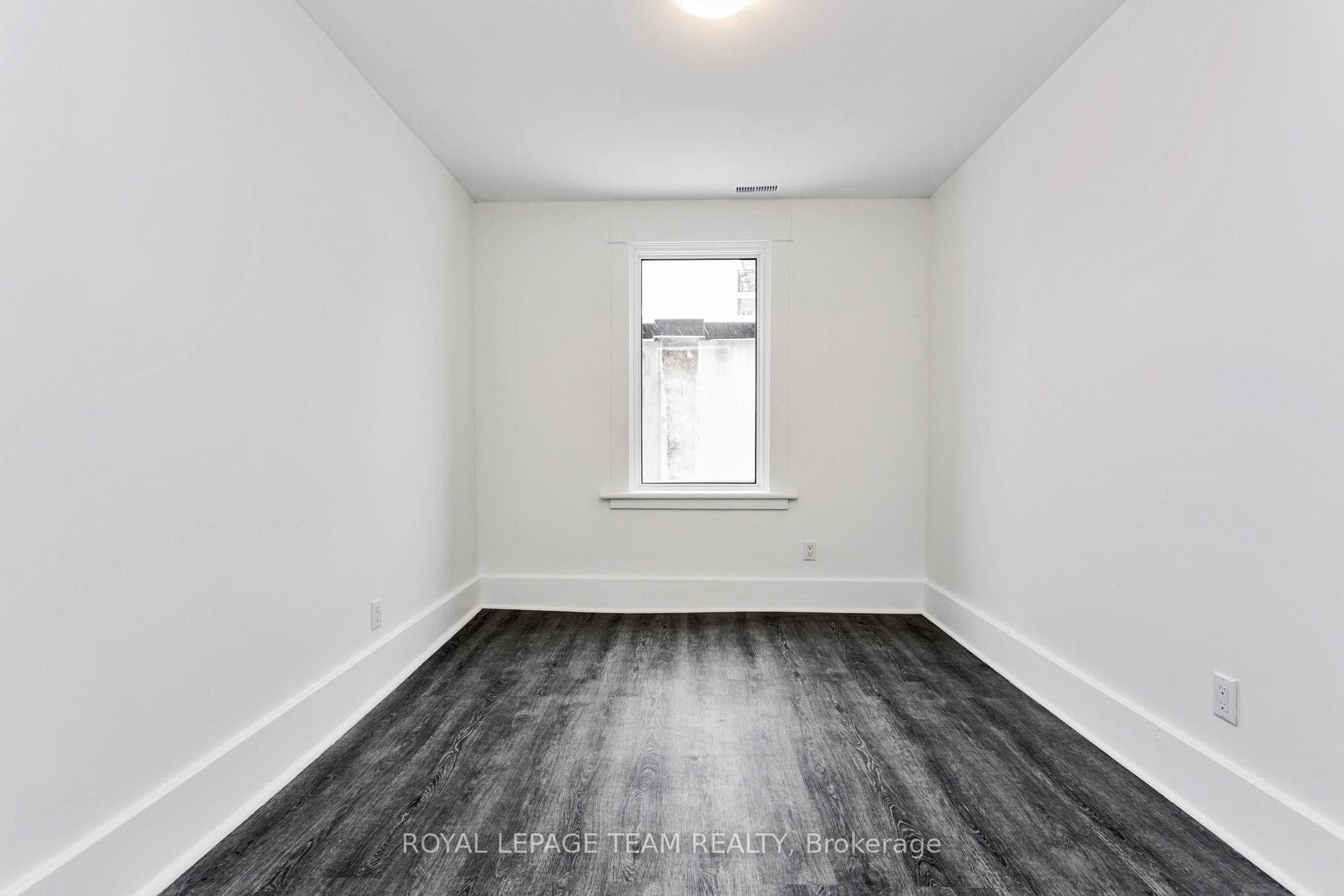 790 Bronson Avenue photo 9