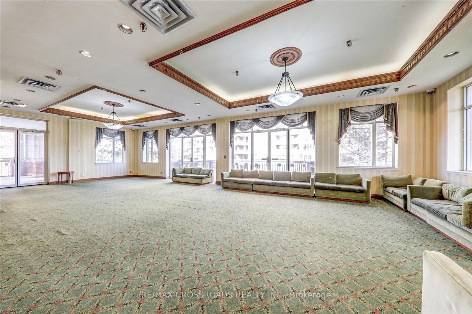 400 Mclevin Avenue Unit 1211 photo 36