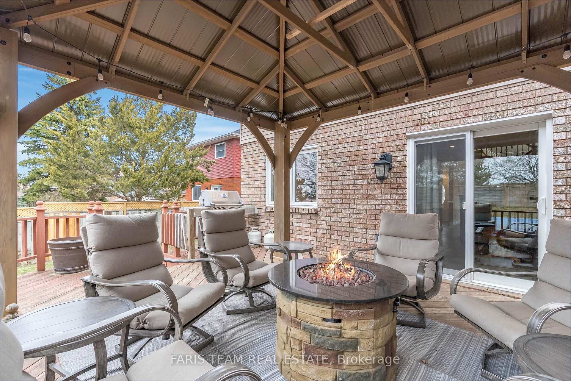 117 Chieftain Crescent photo 21