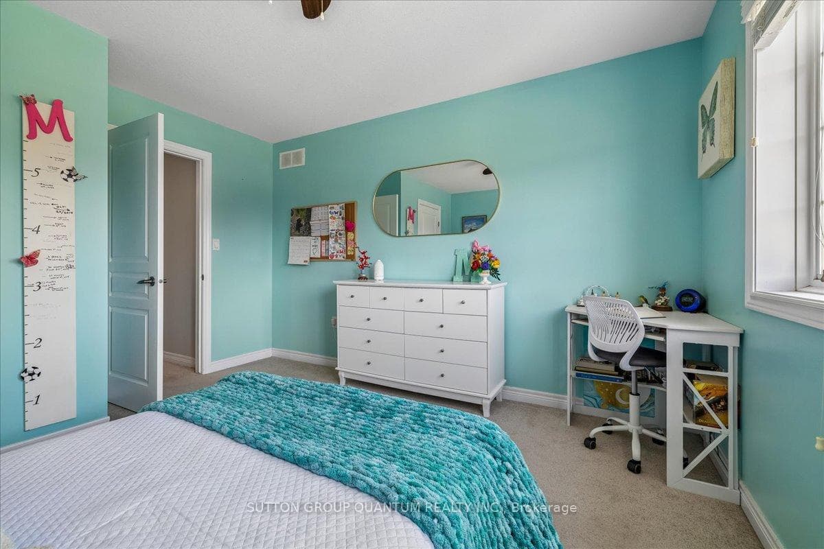 92 Garinger Crescent photo 24