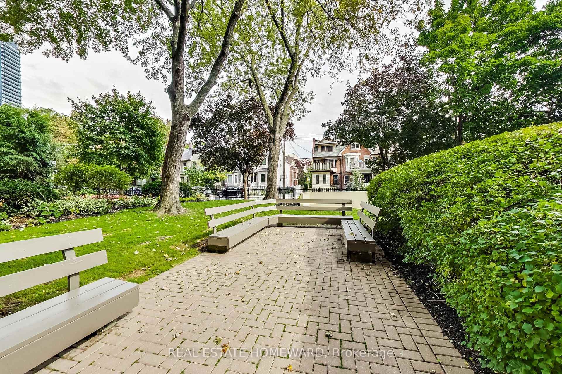 40 Homewood Avenue Unit 707 photo 3
