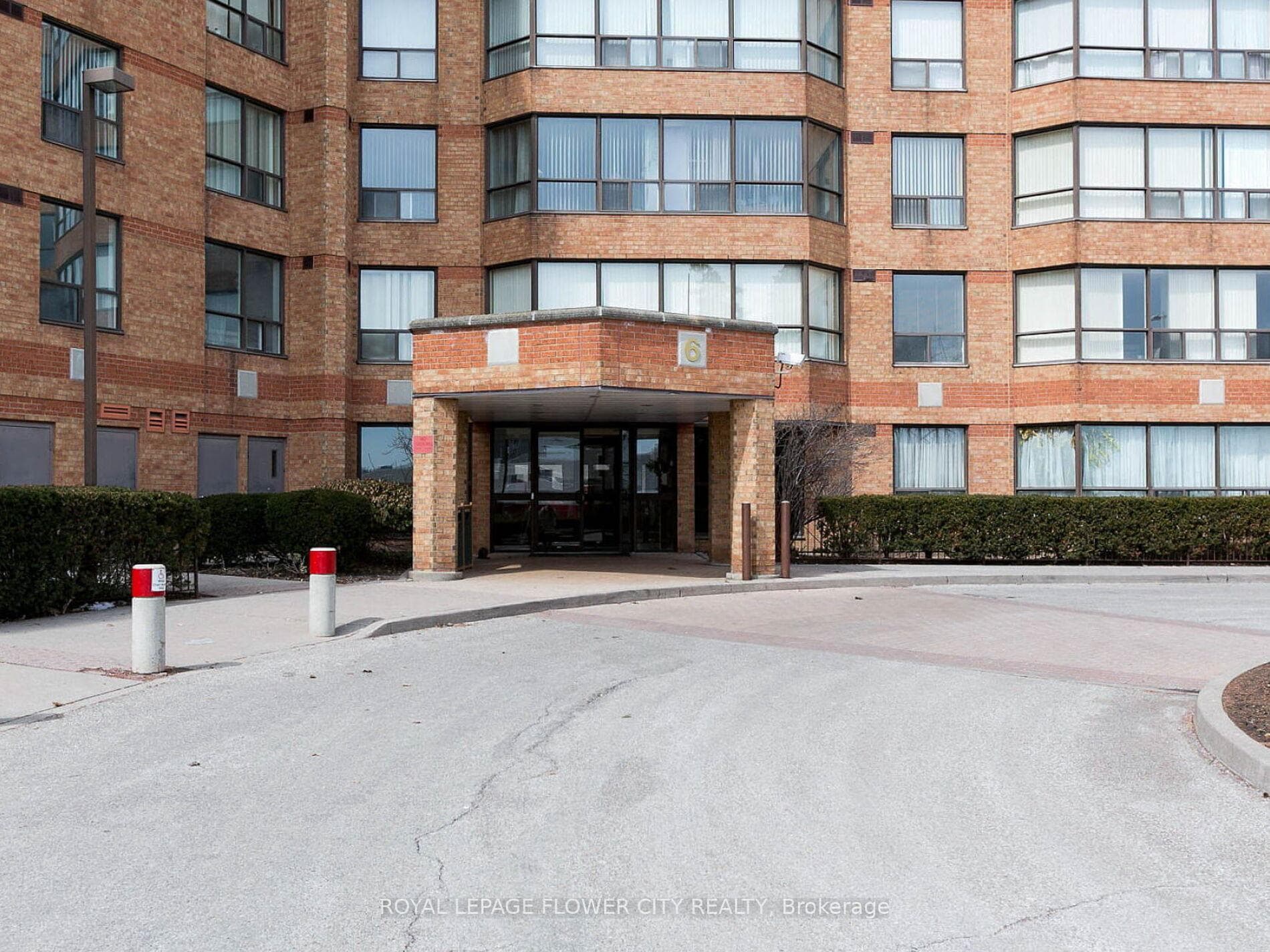 6 Humberline Drive Unit 604 photo 2