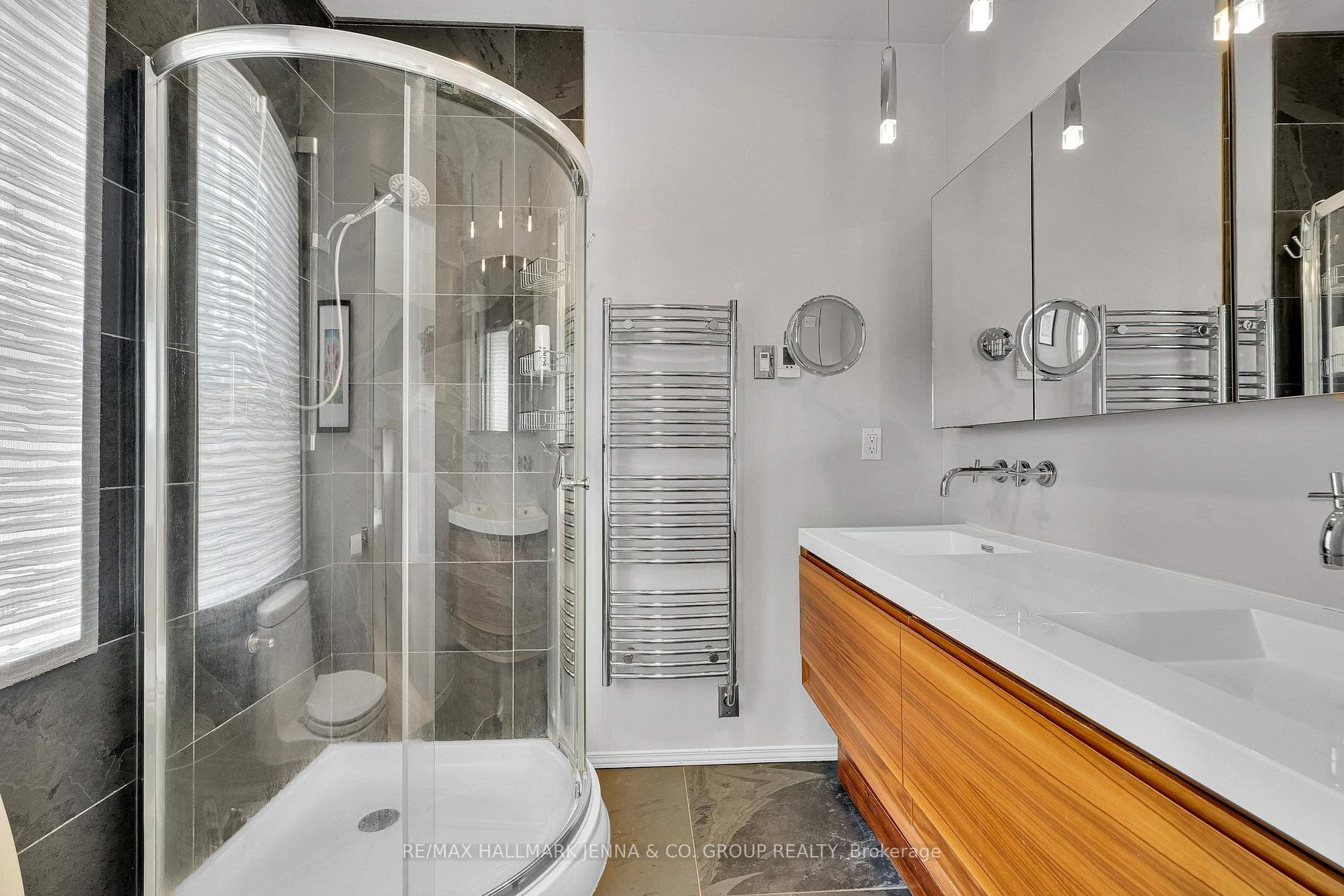 50 Willard Street photo 24