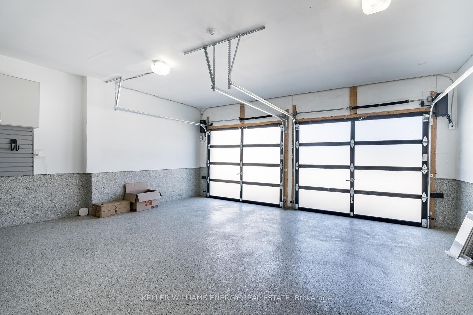 759 Port Darlington Road photo 34