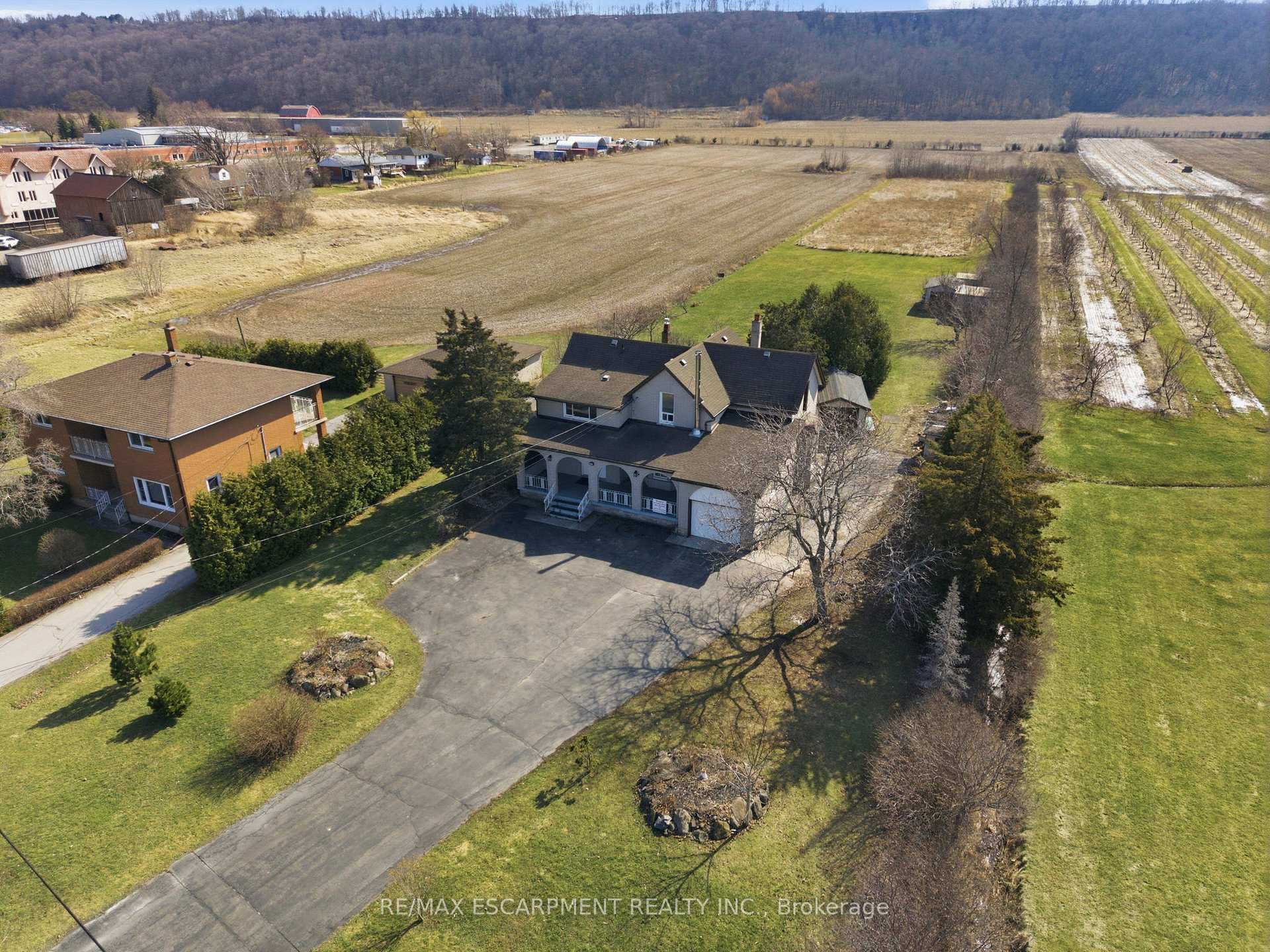 864 Highway 8 N/A photo 47