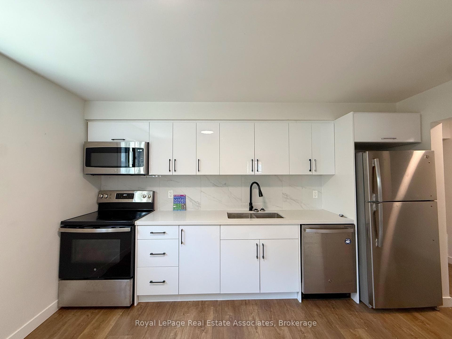 171 Huron Street Unit 2 photo 12