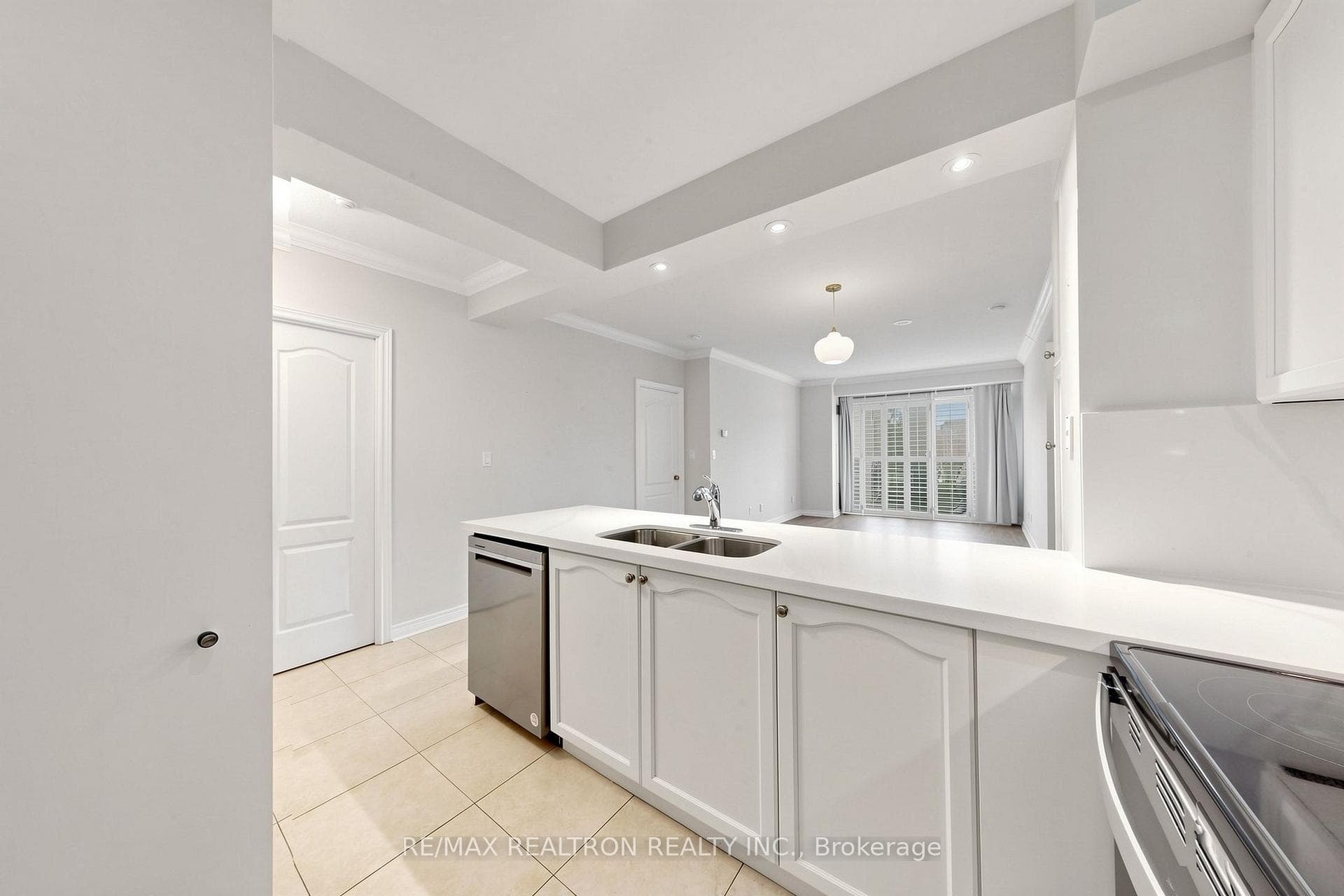 100 Promenade Circle Unit 205 photo 9